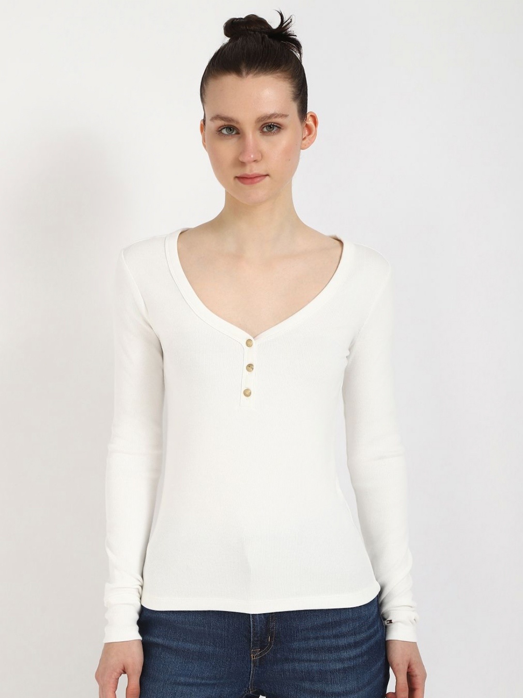 

Tommy Hilfiger Women Solid Henley Neck Cotton Slim Fit T-shirt, White