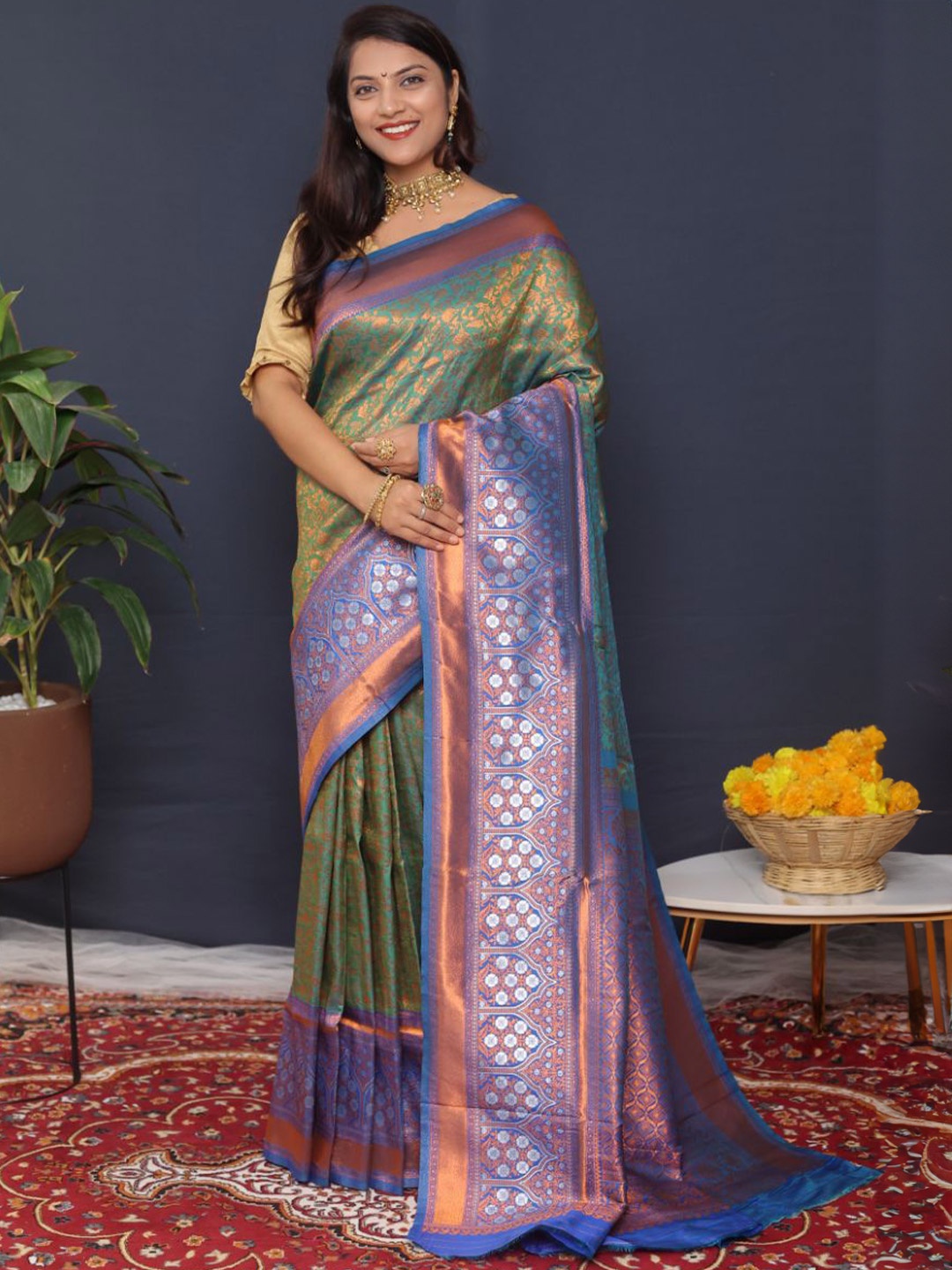 

amirat Ethnic Motifs Woven Design Zari Pure Silk Banarasi Saree, Sea green