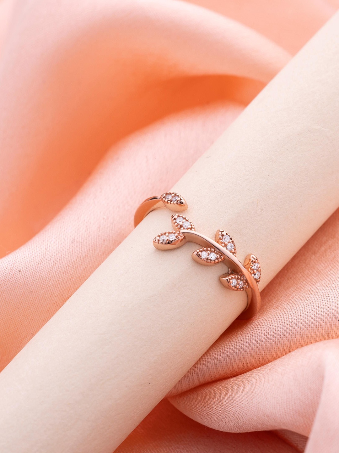 

LIORA 925 Sterling Silver Rose Gold Plated Cubic Zirconia Studded Dazzle Leaf Finger Ring