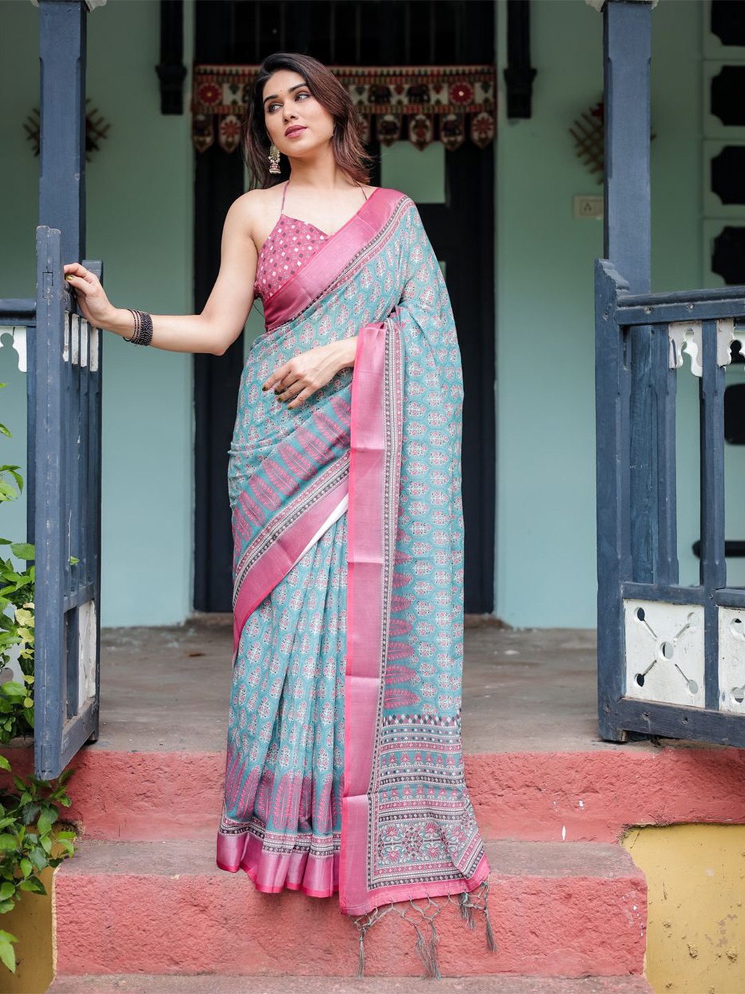 

ALMAARI FASHION Floral Printed Pure Linen Banarasi Saree, Blue