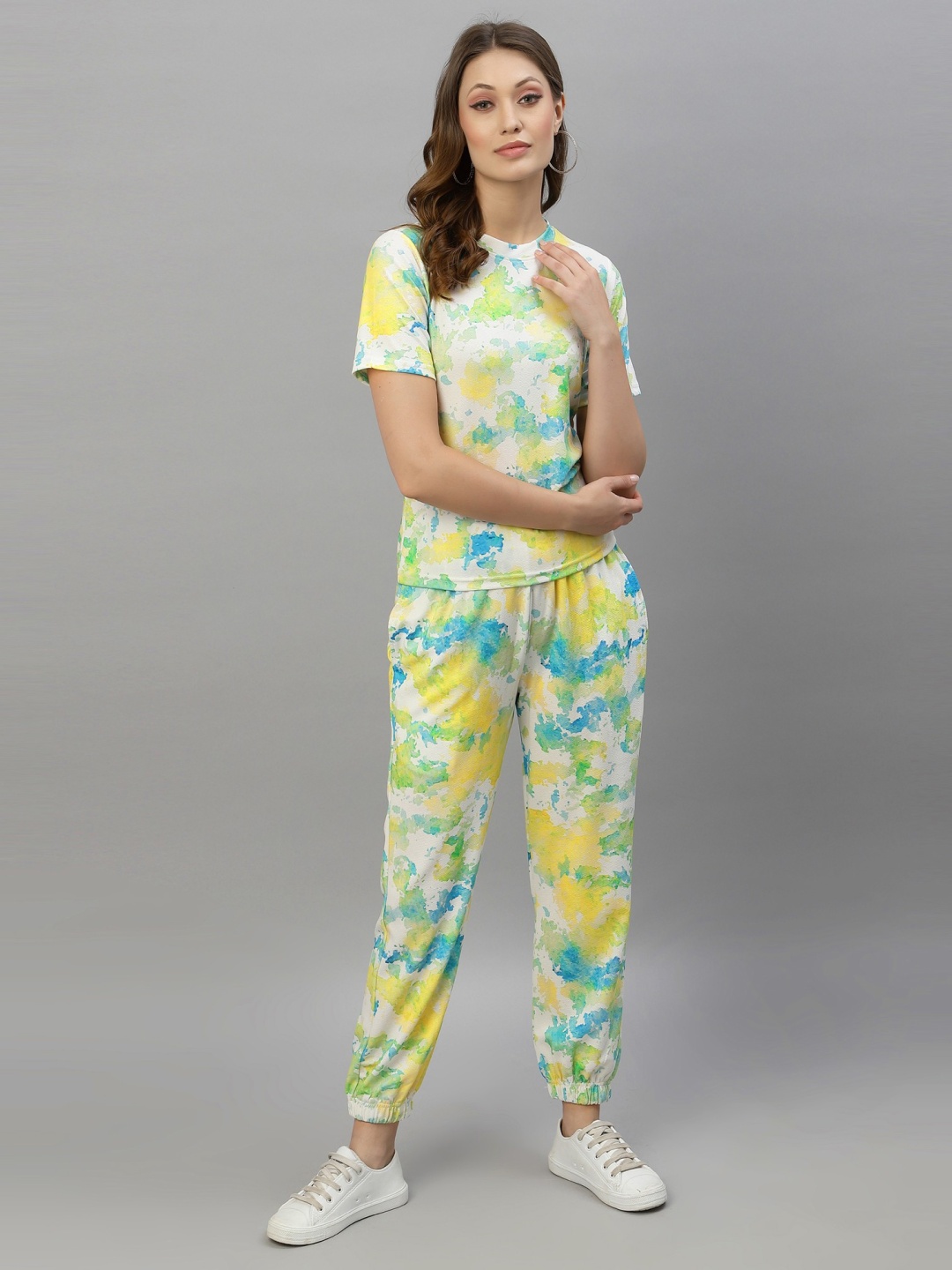 

Moda Rapido Dyed Printed T-Shirt And Joggers, Green