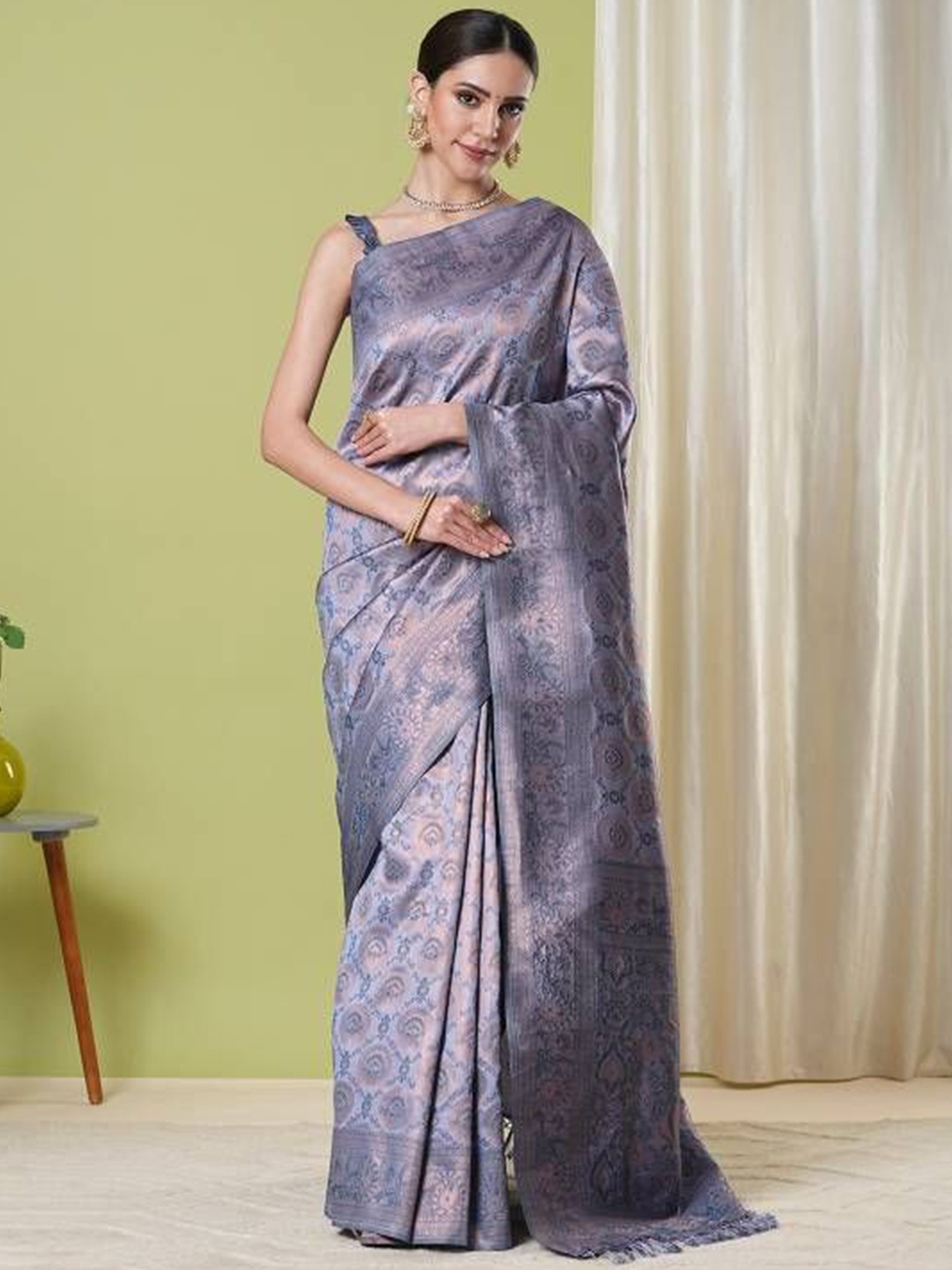 

HI FI NX Woven Design Zari Banarasi Saree, Grey