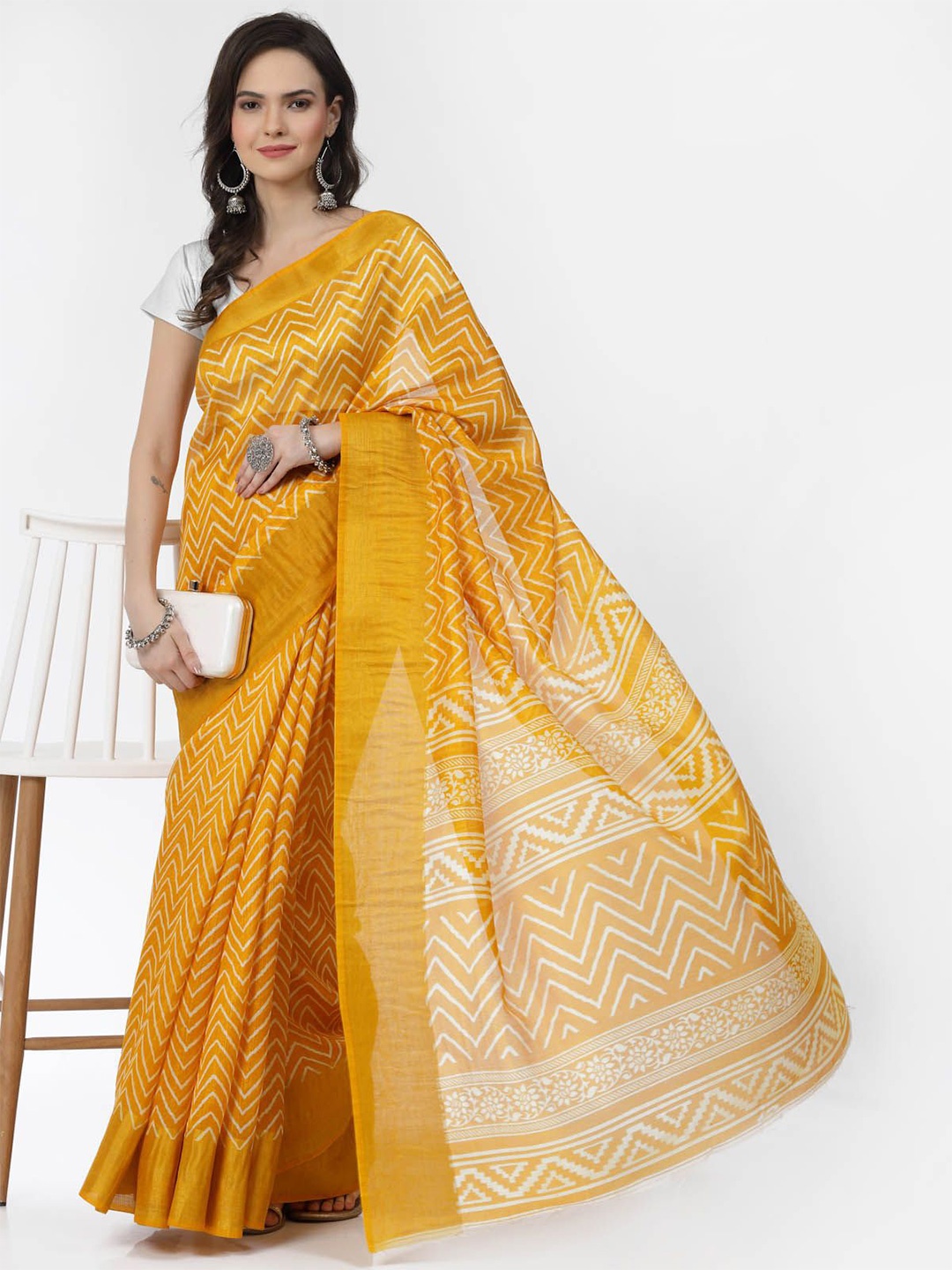 

RAJUL Poly Georgette Ready to Wear Saree, Yellow