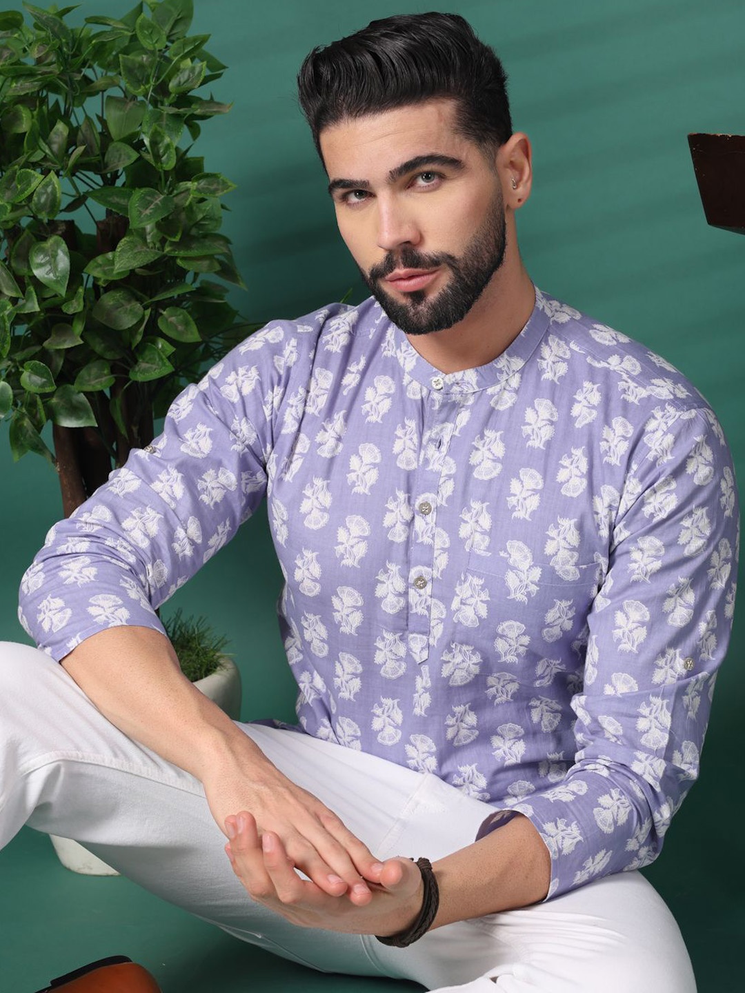 

Sangria Lavender Floral Printed Mandarin Collar Cotton Short Kurta