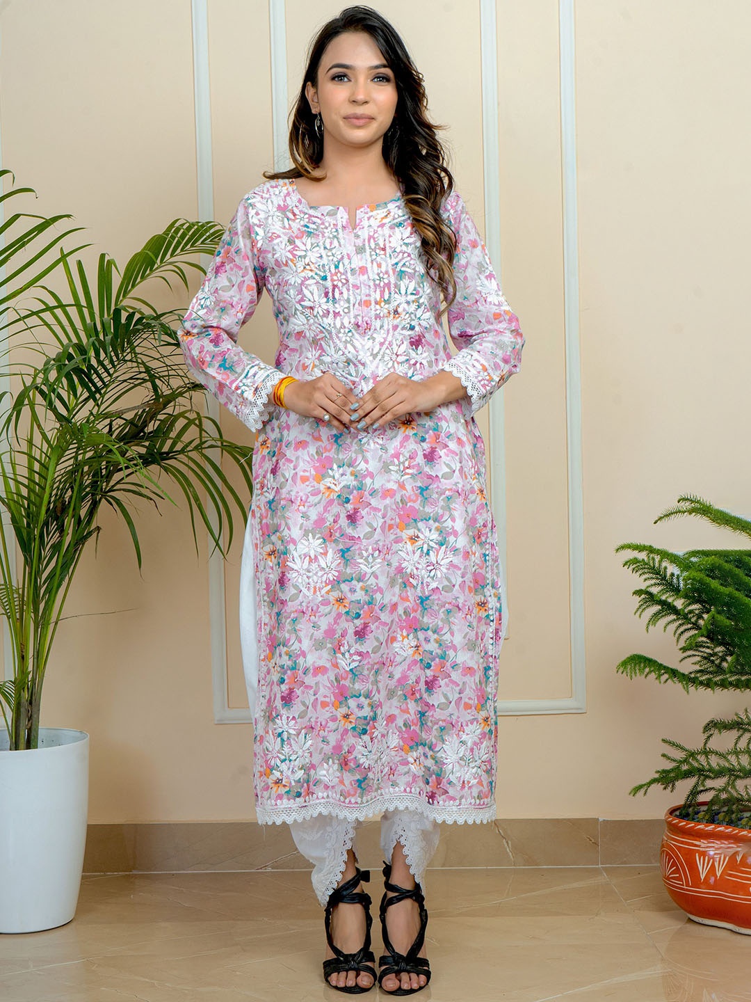 

ADR CHIKAN Floral Embroidered Notch Neck Mulmul Cotton Straight Kurta, Pink