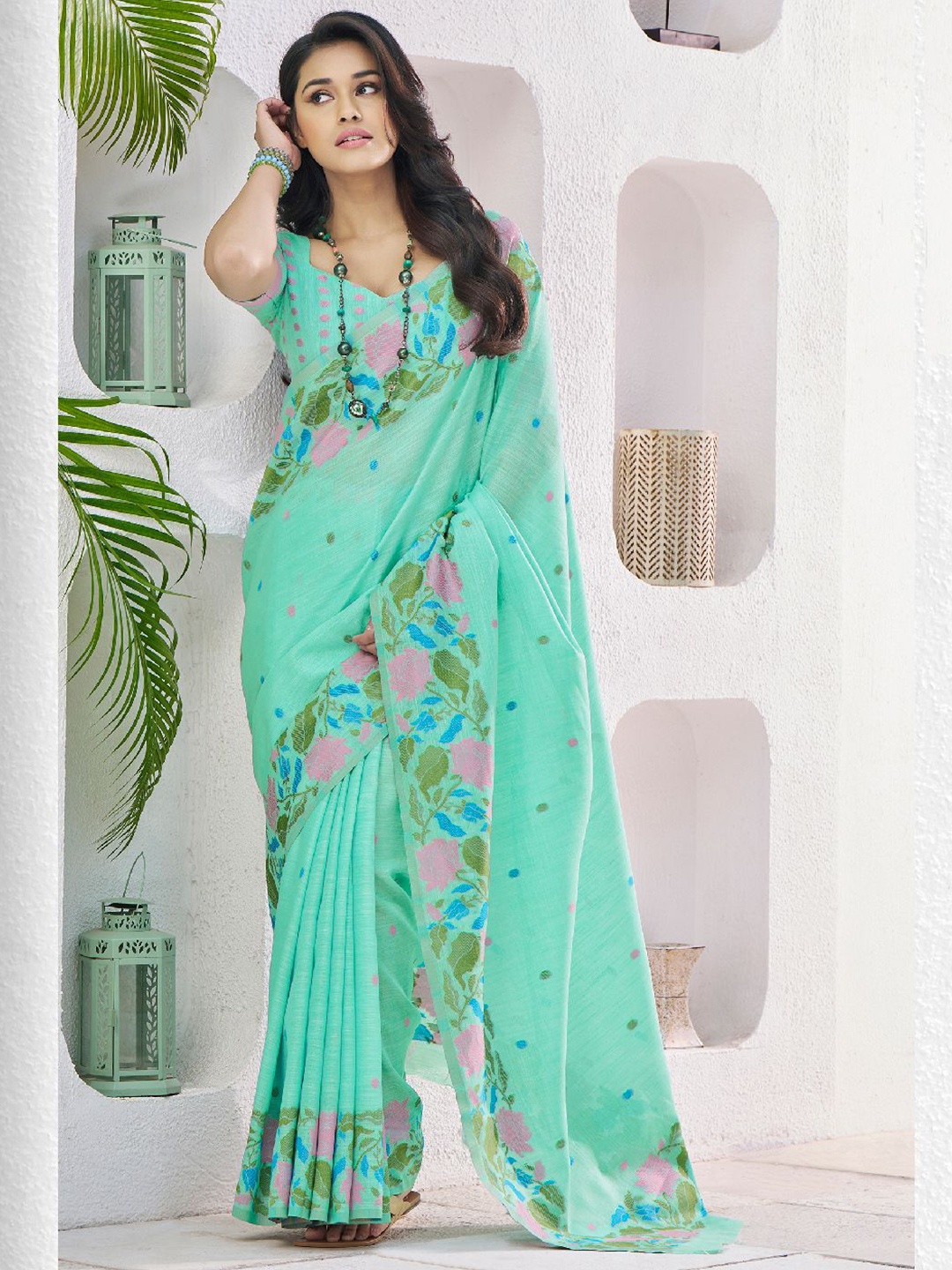 

LeeliPeeri Designer Floral Embroidered Saree With Unstitched Blouse Piece, Green