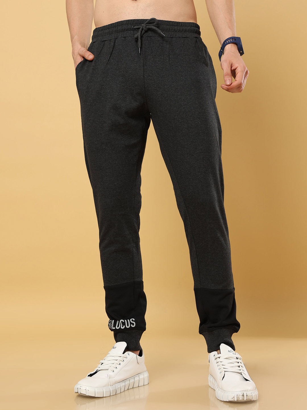 

Estilocus Men Mid-Rise Joggers, Black