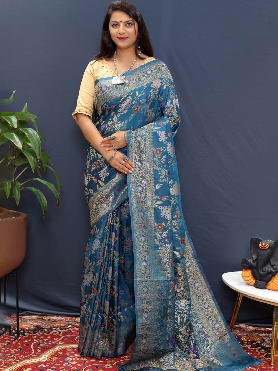 

amirat Woven Design Zari Pure Silk Banarasi Saree, Teal