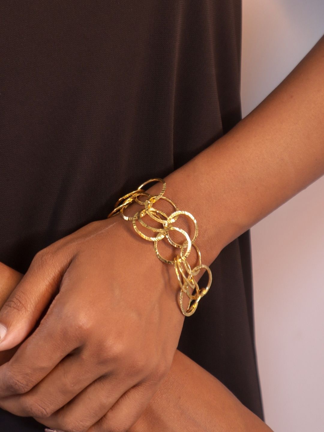 

House of Pehr Gold Plated Circular Shaped Cascade Link Bracelet
