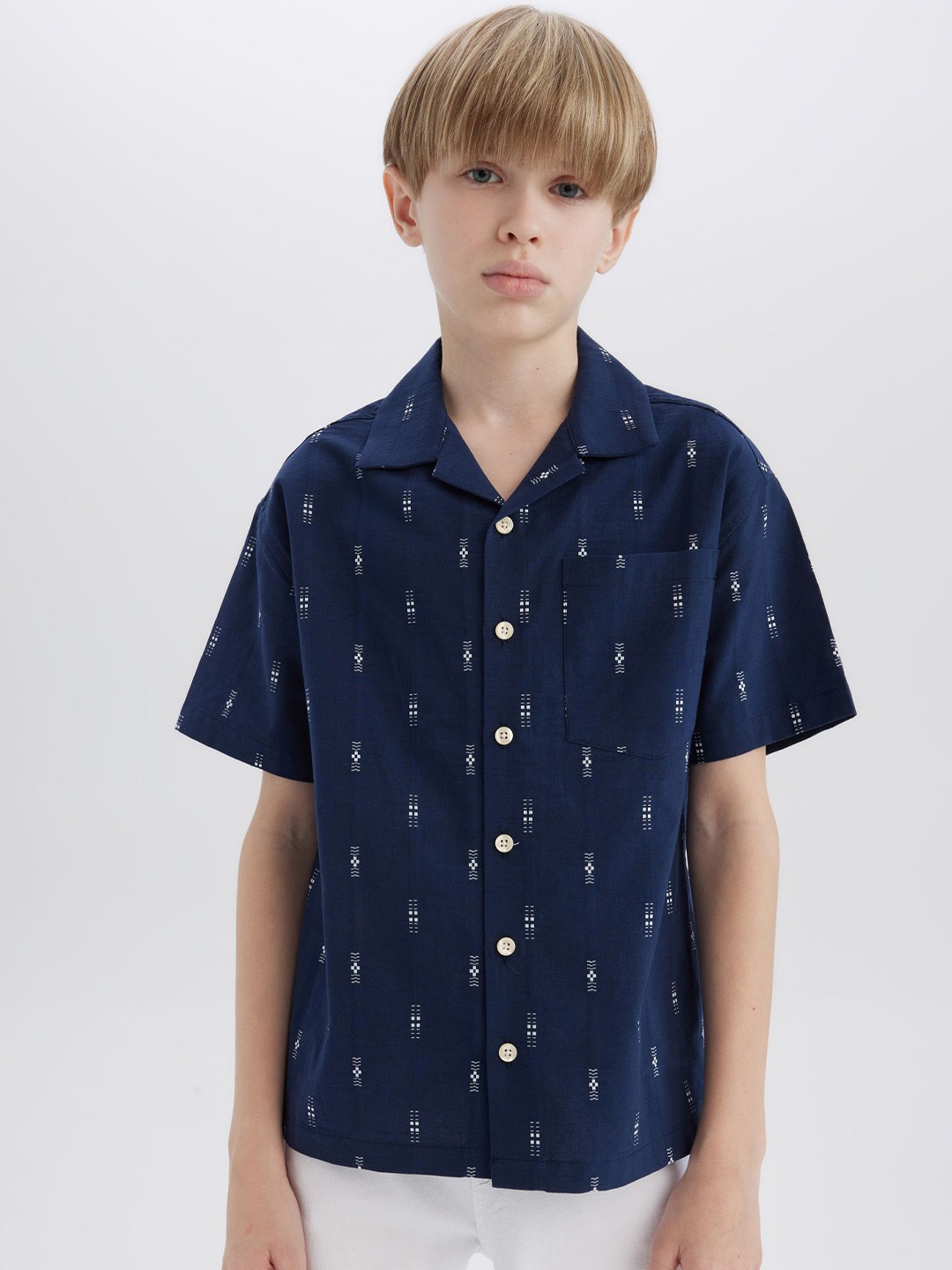 

DeFacto Boys Spread Collar Geometric Printed Cotton Casual Shirt, Navy blue