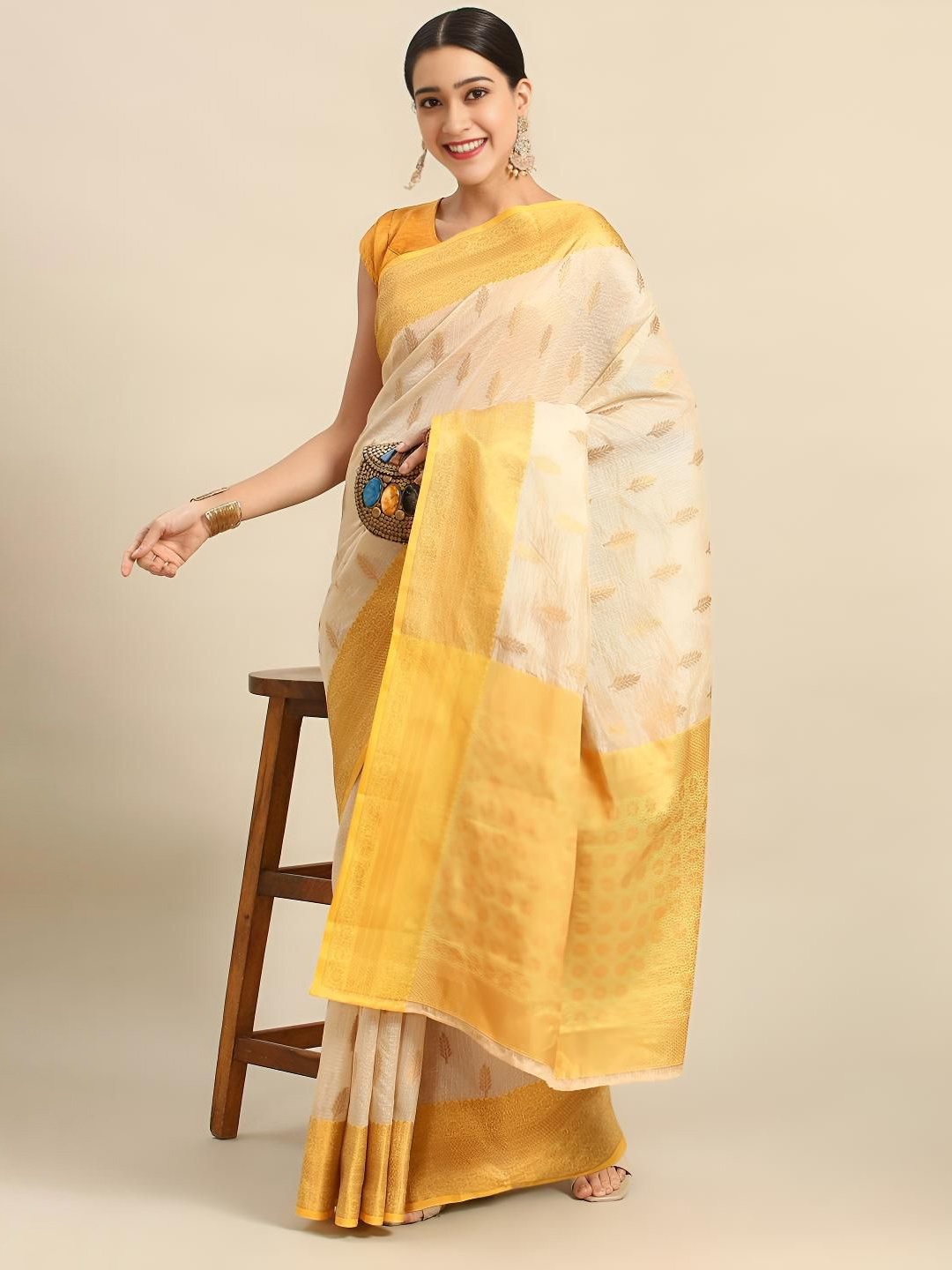 

DIVASTRI Woven Design Zari Silk Blend Kota Saree, Cream