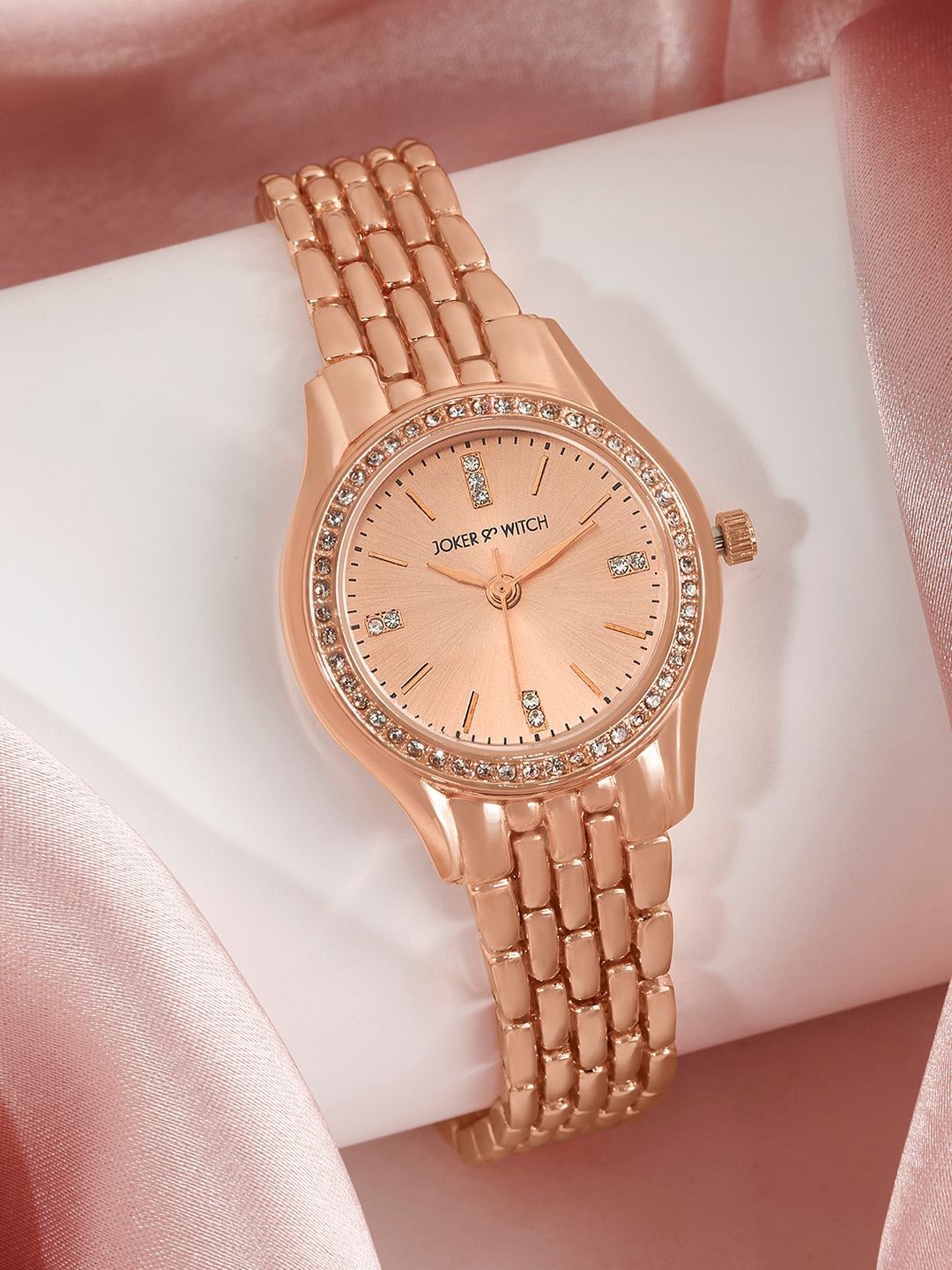 

JOKER & WITCH Women Dial & Bracelet Style Straps Analogue Watch AMWW877, Rose gold