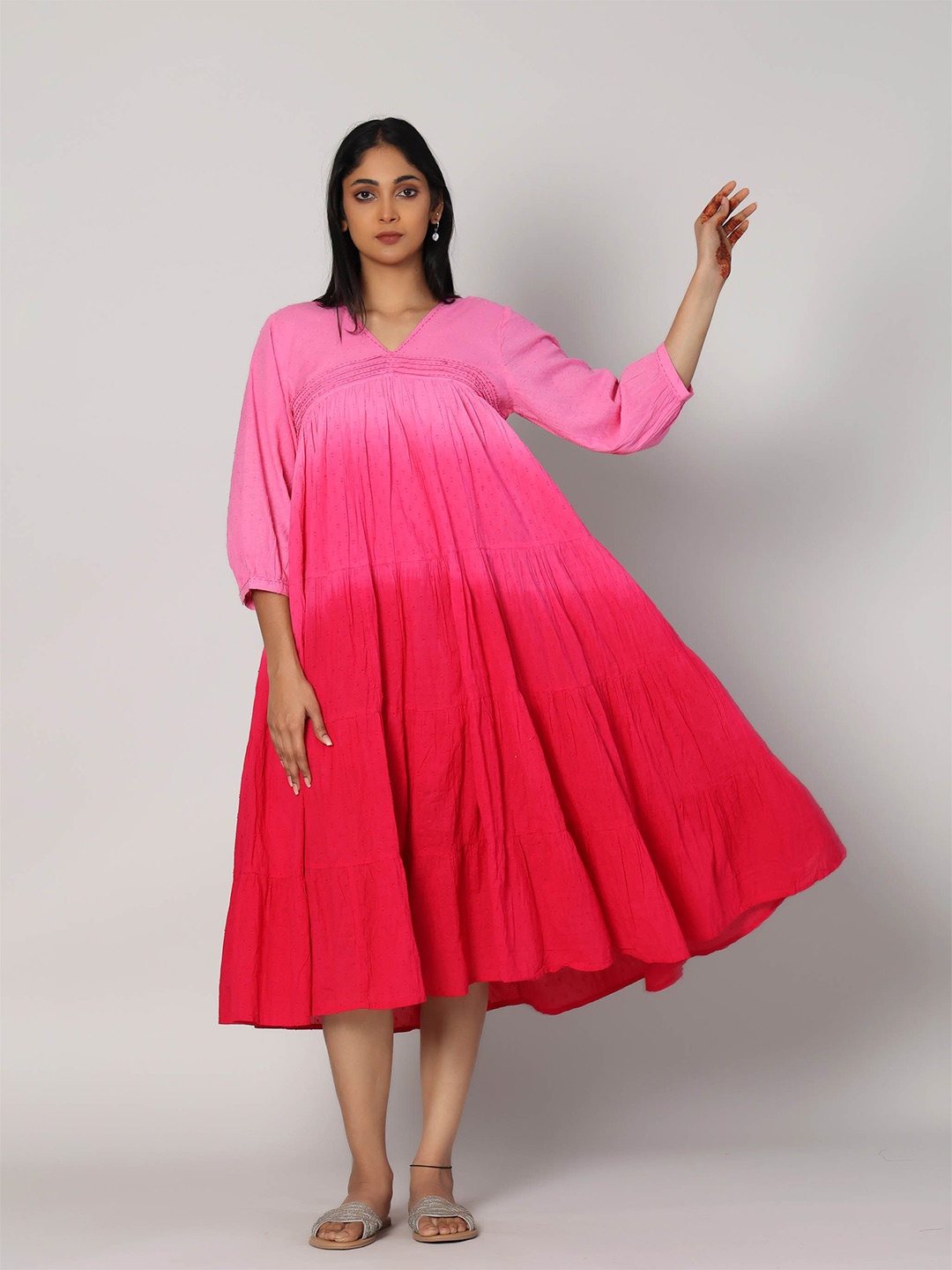 

Hassu's Tie and Dye Dyed Fit & Flare Midi V neck Dress, Pink