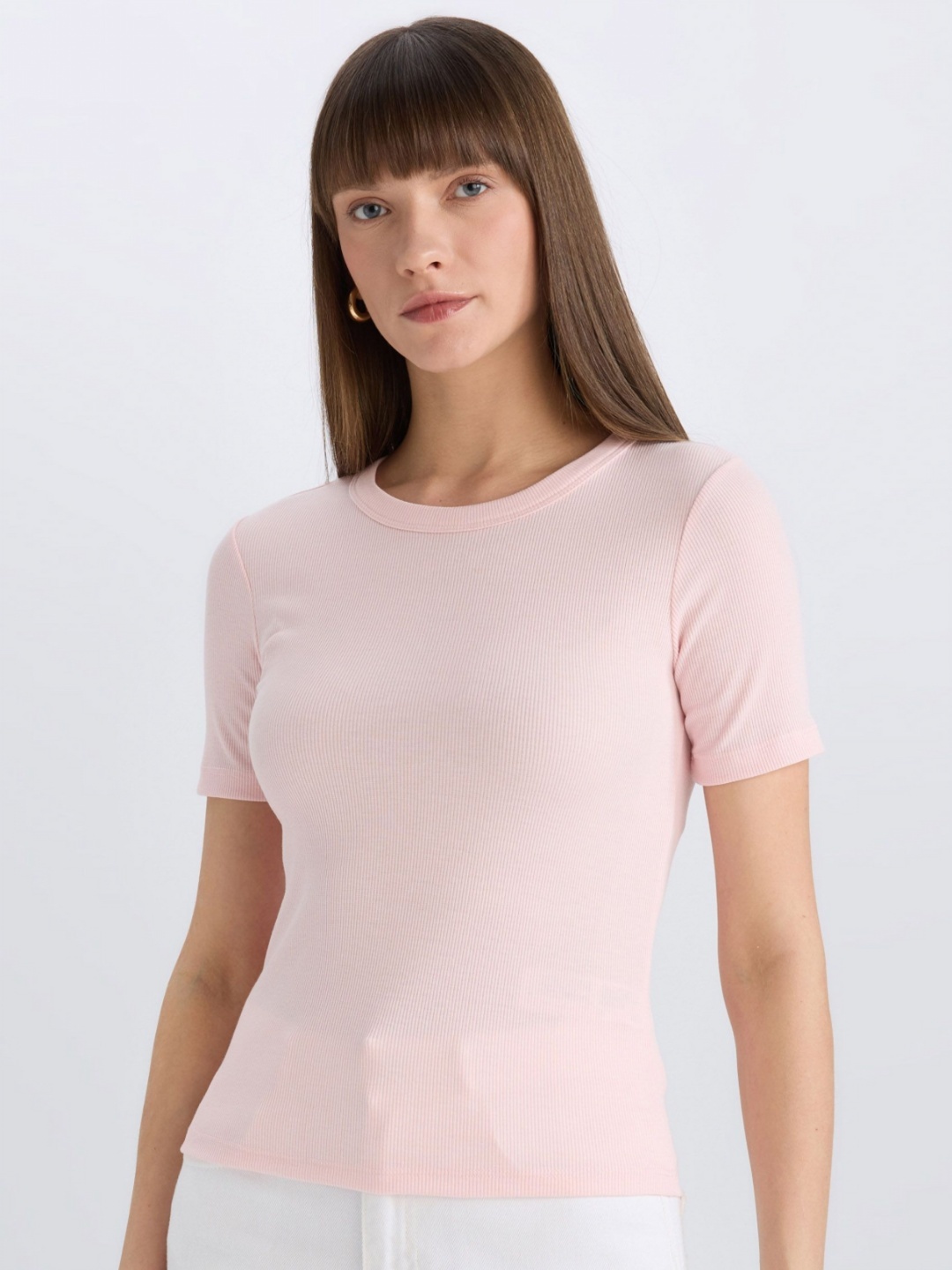 

DeFacto Women Solid Round Neck T-shirt, Peach