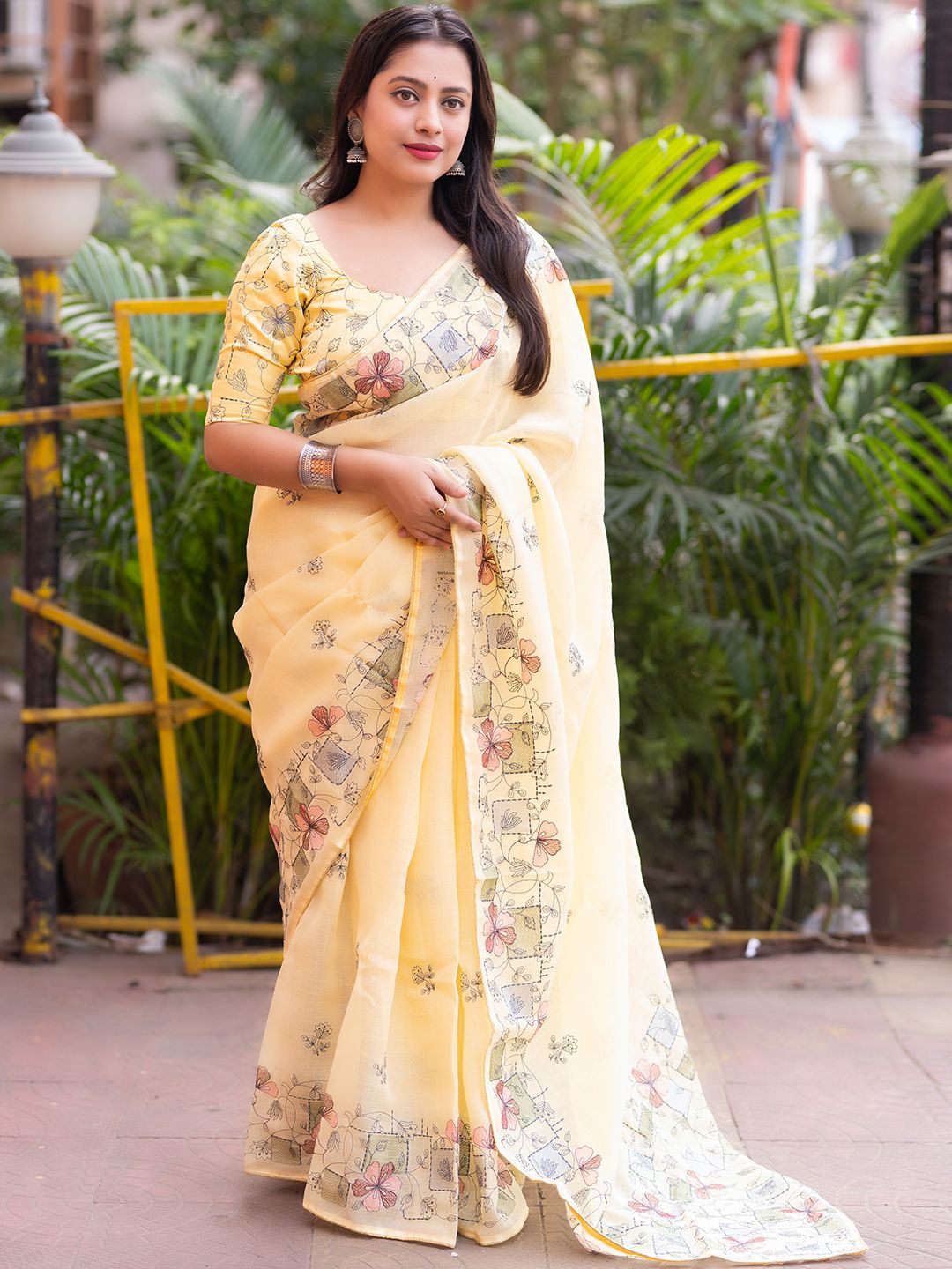 

Panzora Floral Embroidered Saree With Unstitched Blouse Piece, Yellow