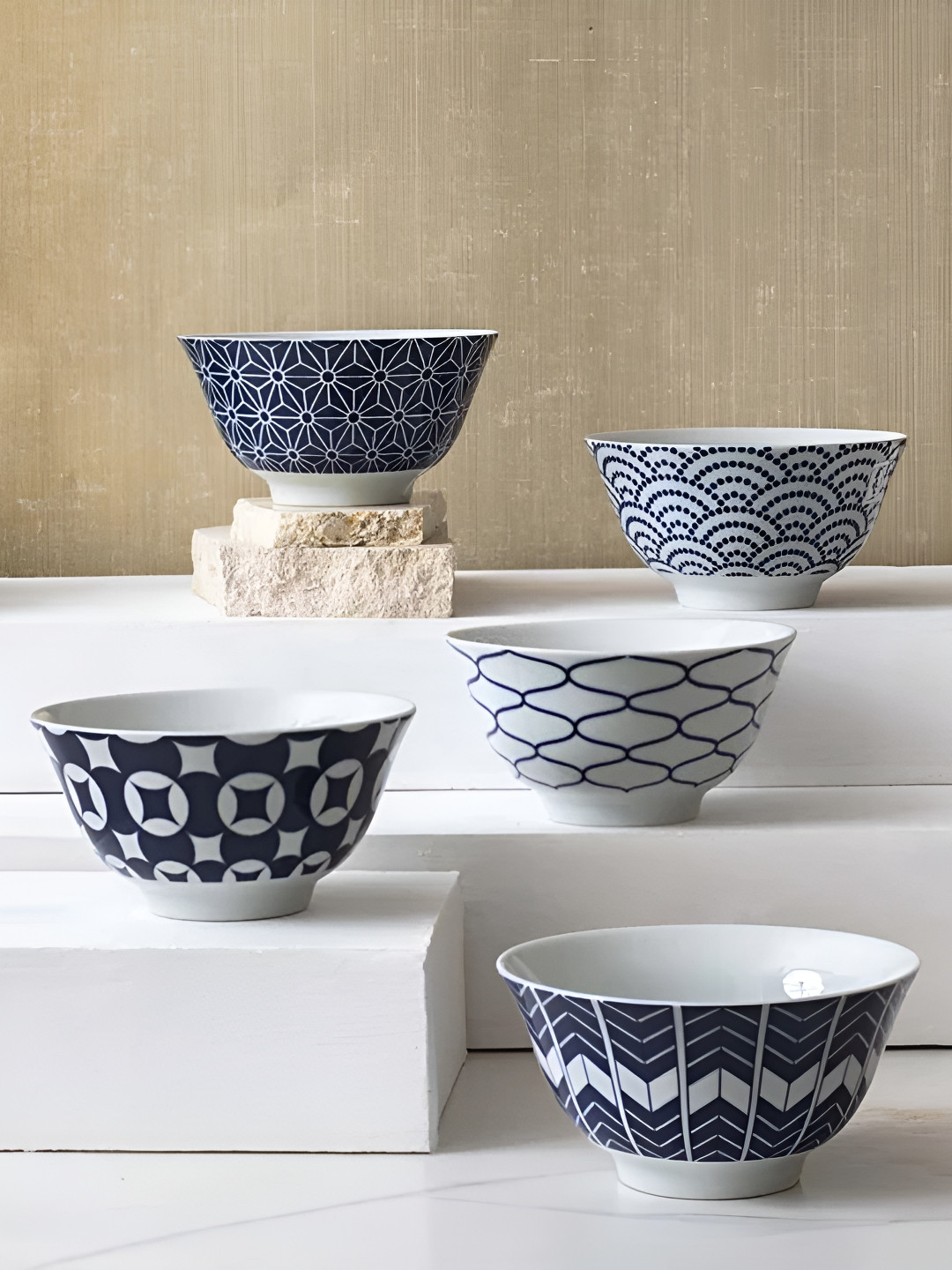 

THEDECORKART Moorish White & Blue 5 Pieces Printed Katoris