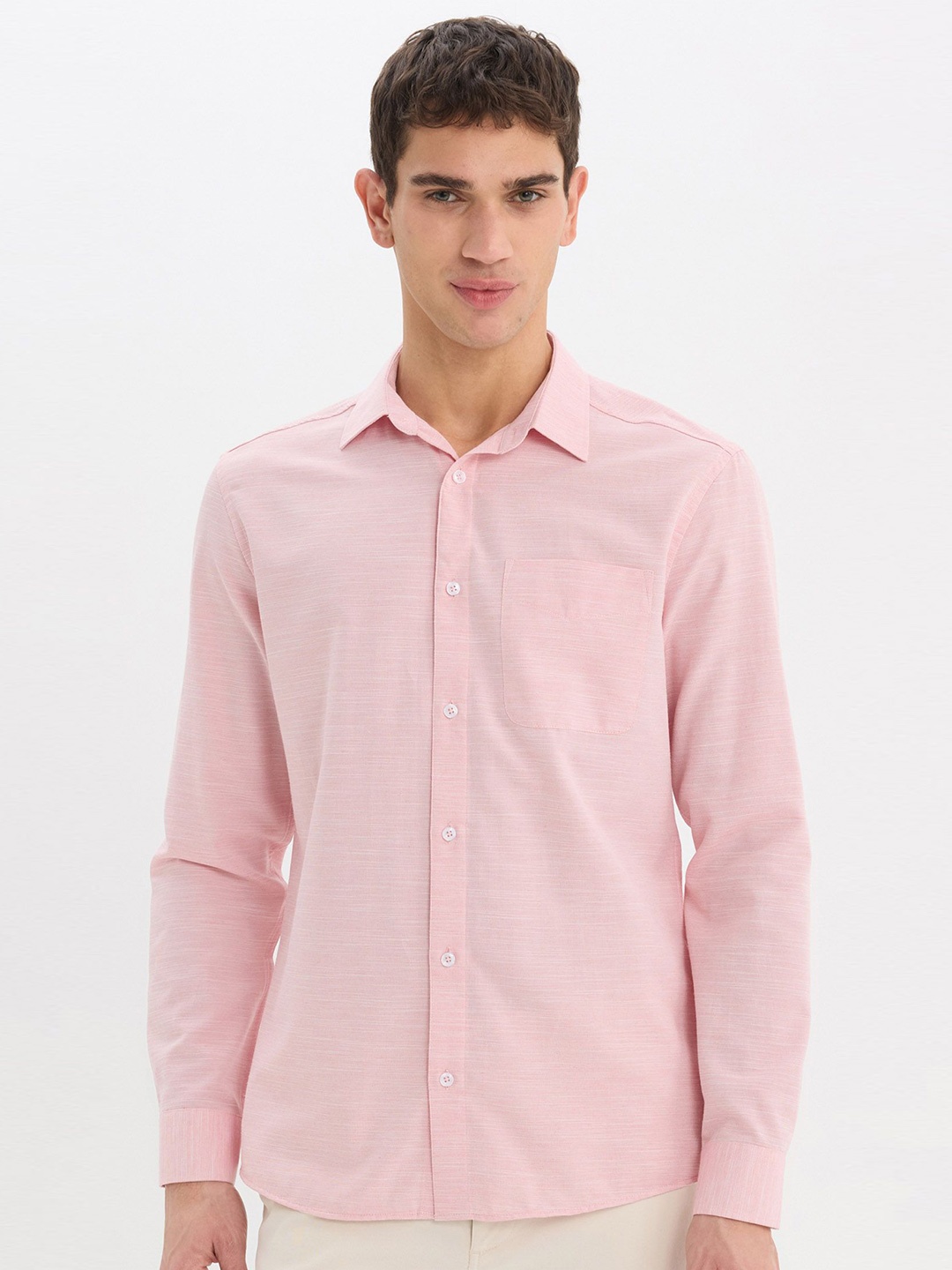 

DeFacto Men Slim Fit Spread Collar Solid Cotton Casual Shirt, Pink