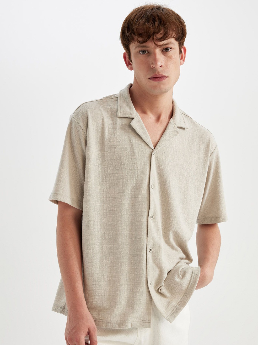 

DeFacto Men Cuban Collar Textured Casual Shirt, Beige