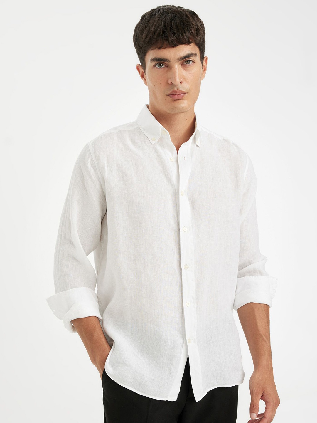 

DeFacto Men Button-Down Collar Solid Linen Casual Shirt, White