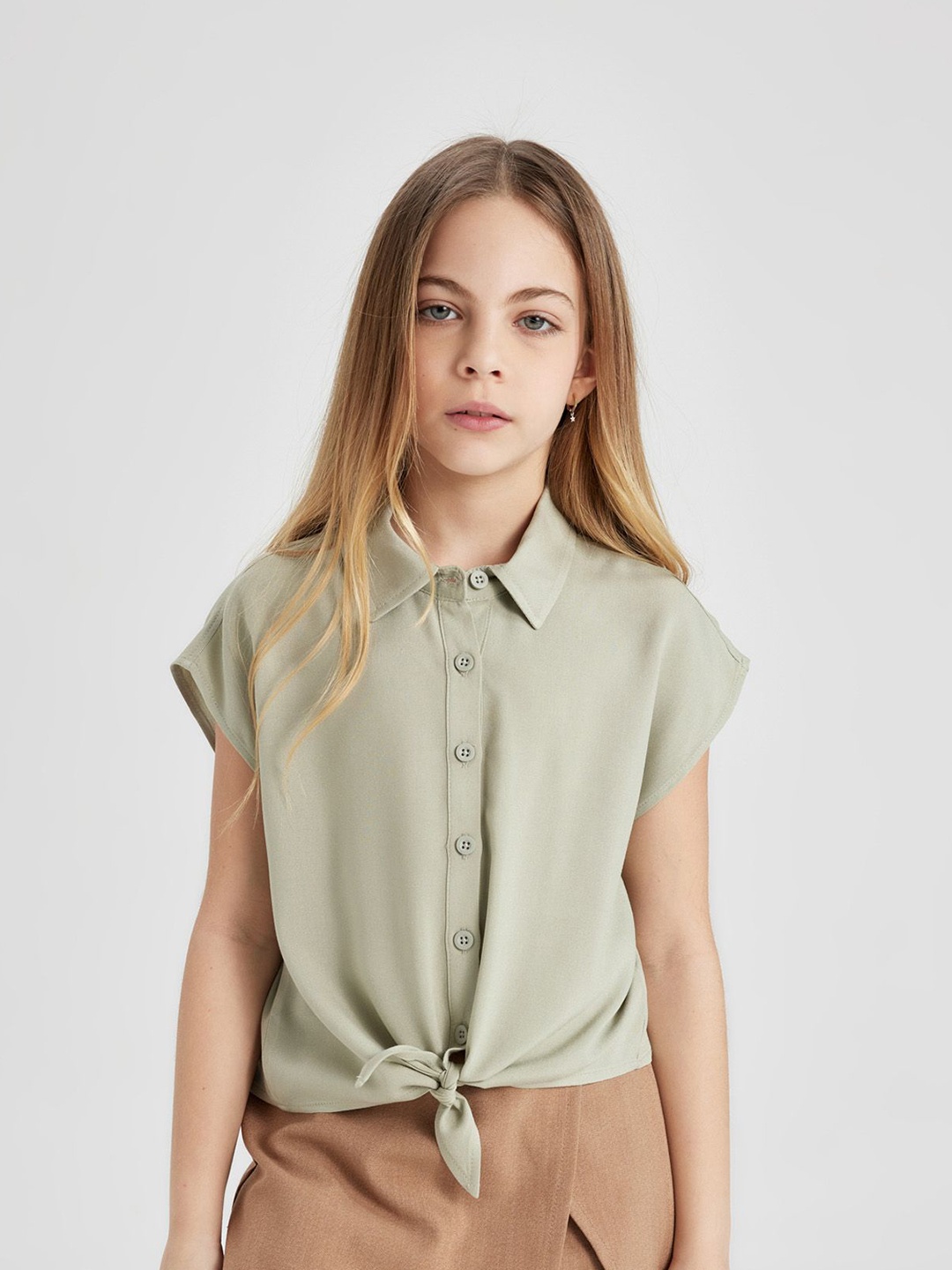 

DeFacto Girls Spread Collar Solid Casual Shirt, Beige