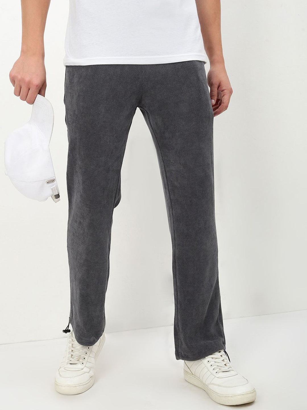 

SHOWOFF Men Comfort Straight Fit Low-Rise Trousers, Grey