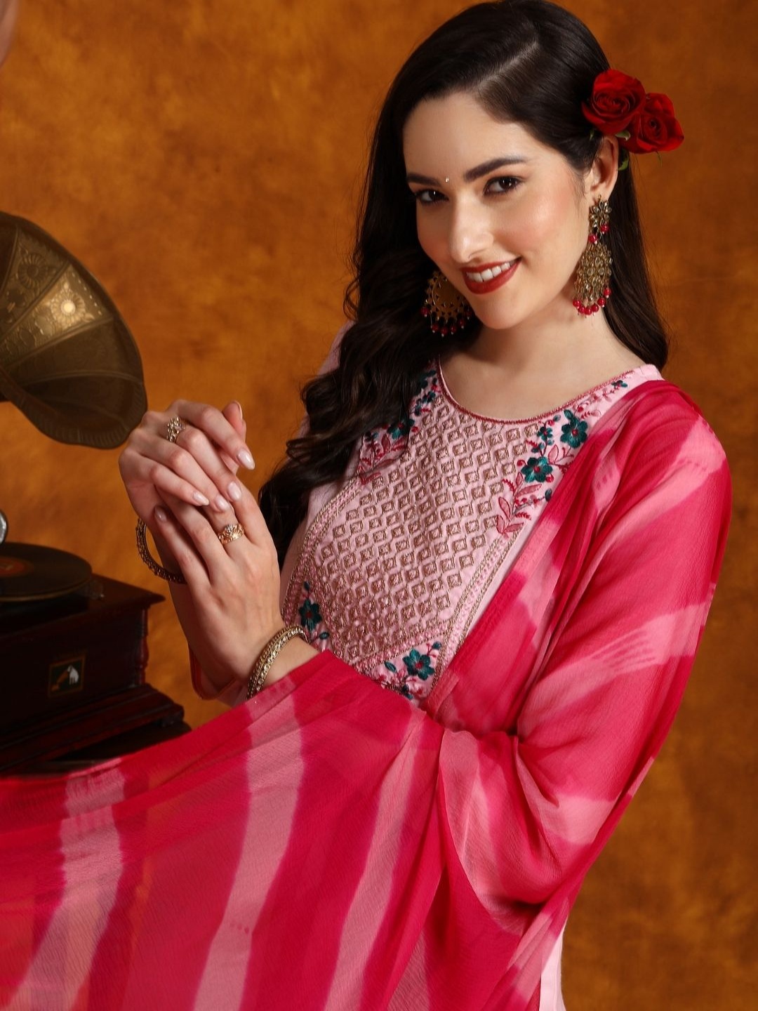 

DIVASTRI Floral Embroidered Sequnnied Straight Kurta With Trousers And Dupatta, Pink