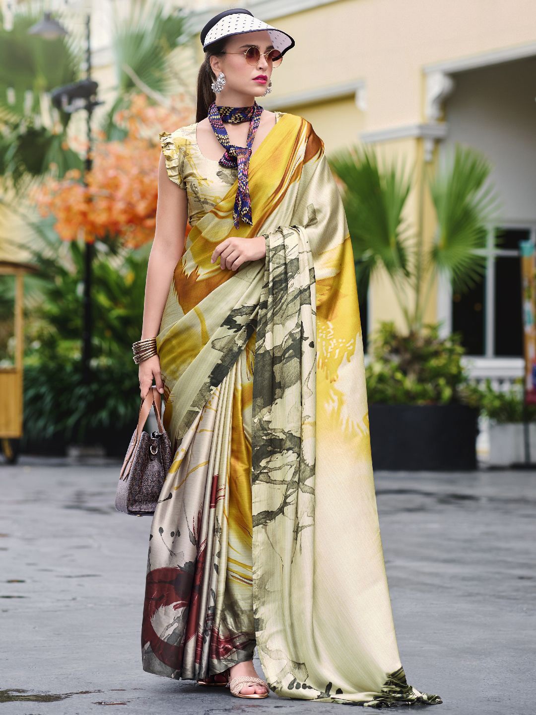 

LeeliPeeri Designer Satin Saree, Yellow
