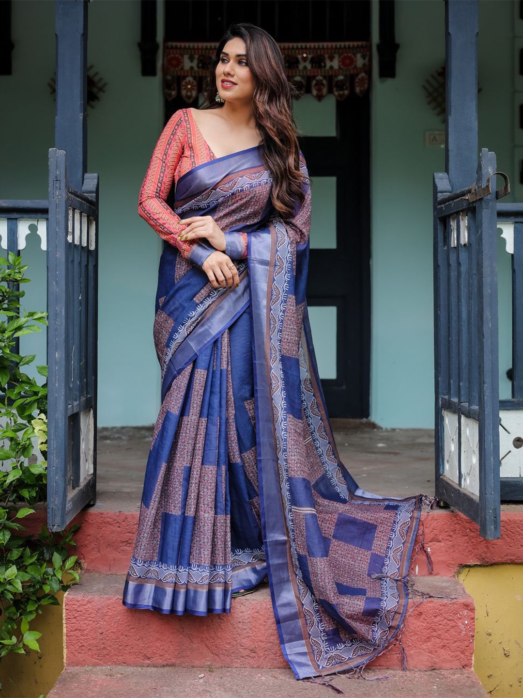 

ALMAARI FASHION Zari Pure Linen Banarasi Saree, Blue