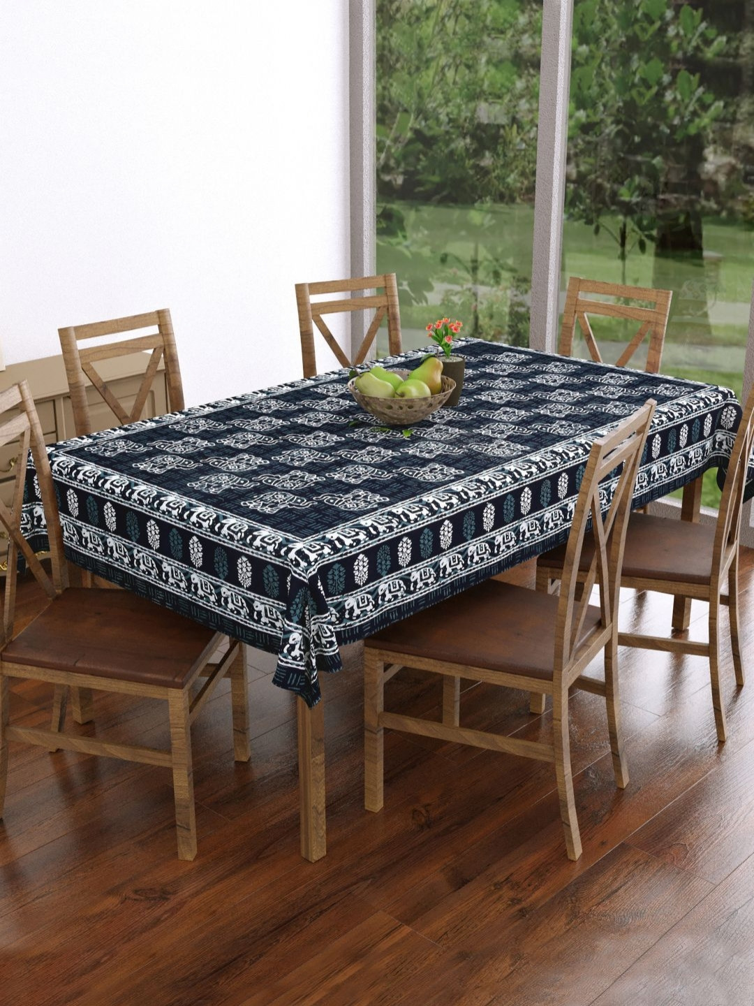 

Myntra Elegant Homes Black Floral Printed Rectangular Shaped Cotton 6-Seater Table Cover