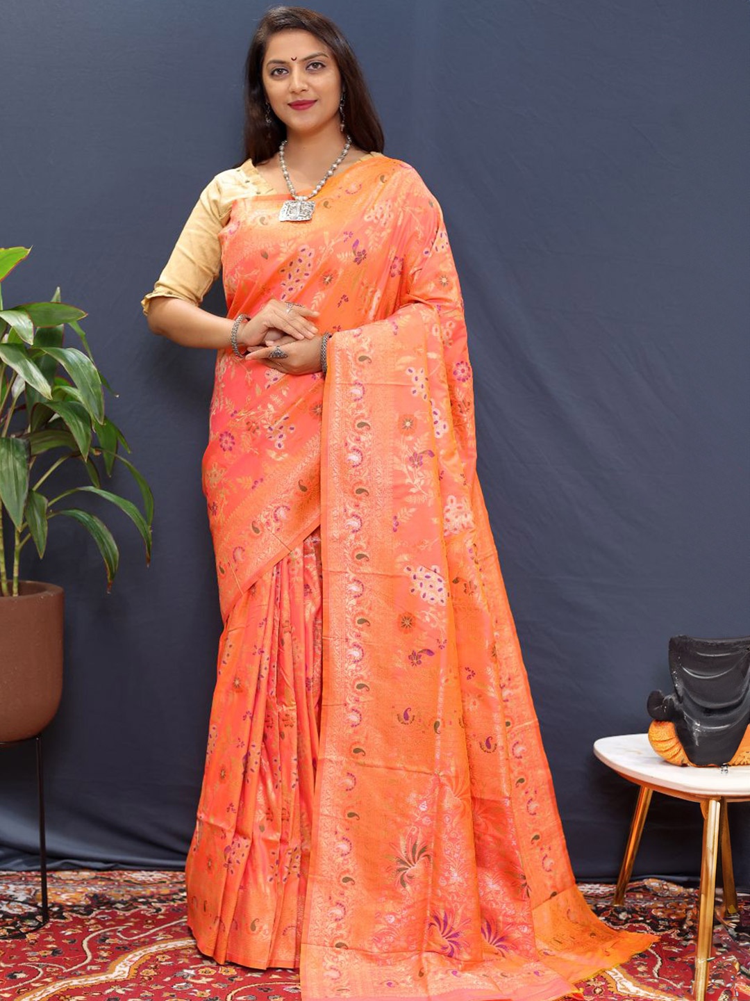 

amirat Woven Design Zari Pure Silk Banarasi Saree, Orange