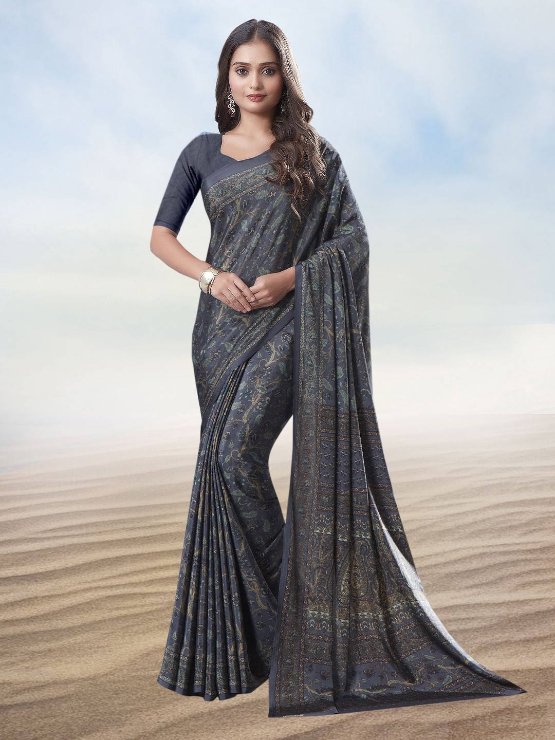 

Kasak Floral Printed Pure Crepe Saree, Grey