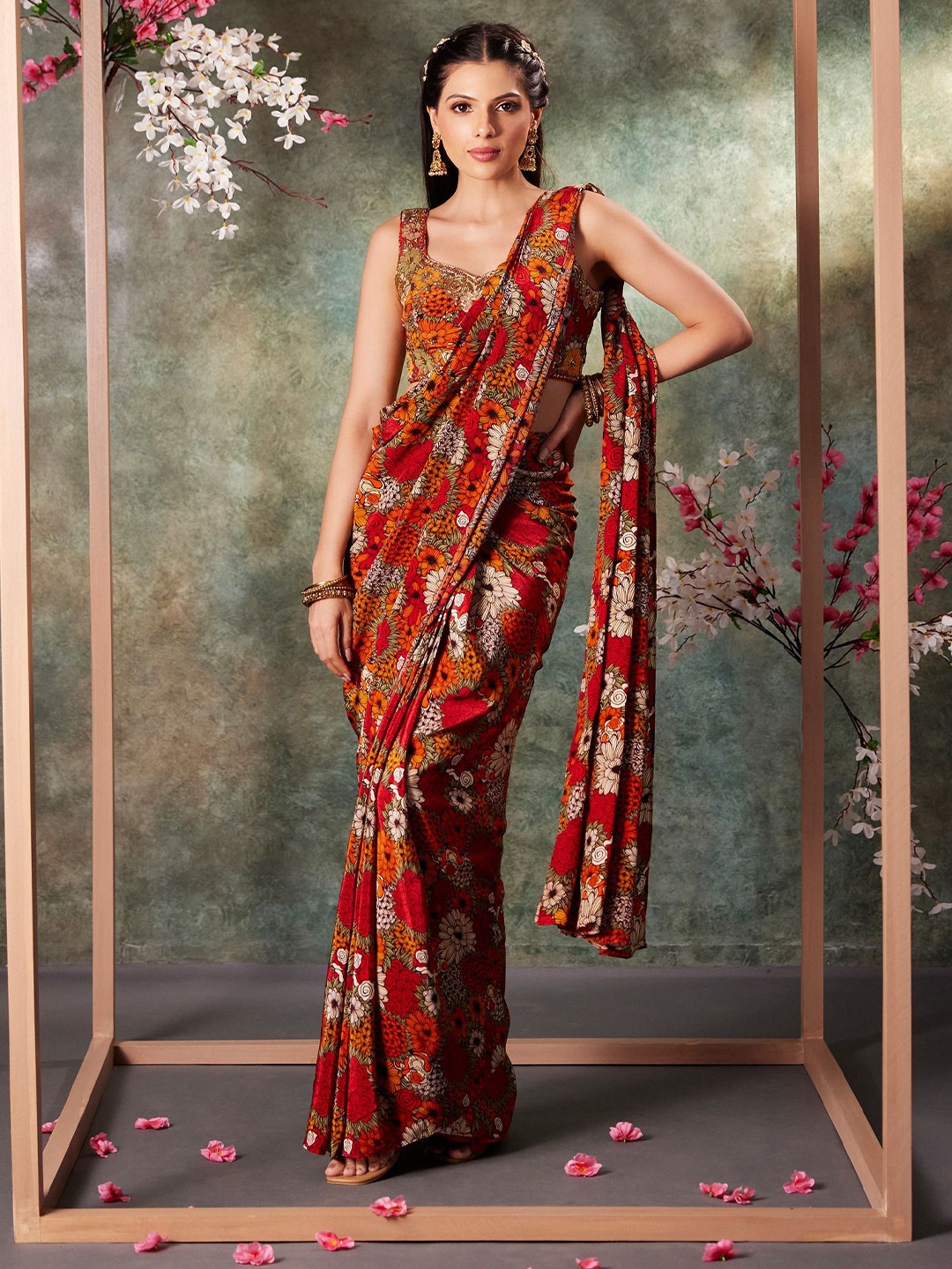 

Mehak Murpana Floral Pure Crepe Saree, Orange