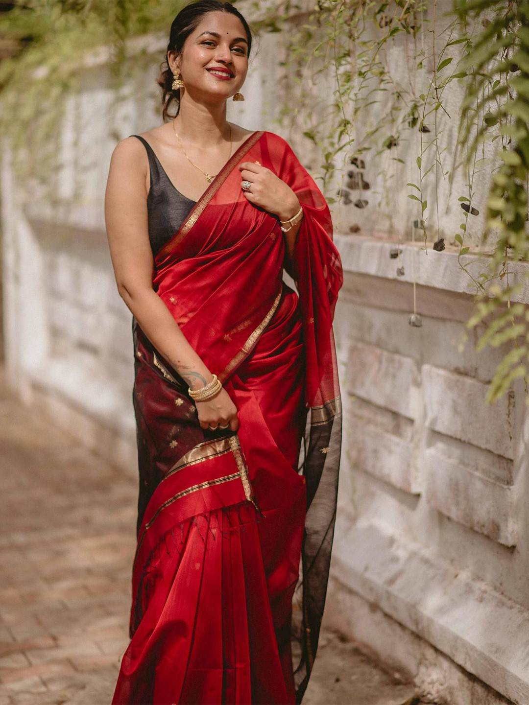 

Caracola Woven Design Banarasi Saree, Red