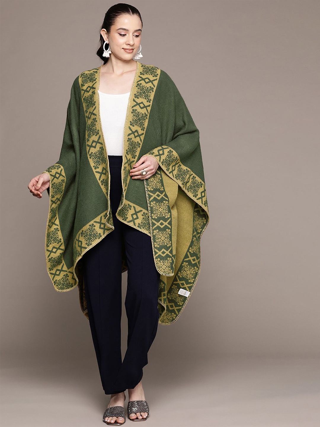 

LULU & SKY Women Shrug, Green