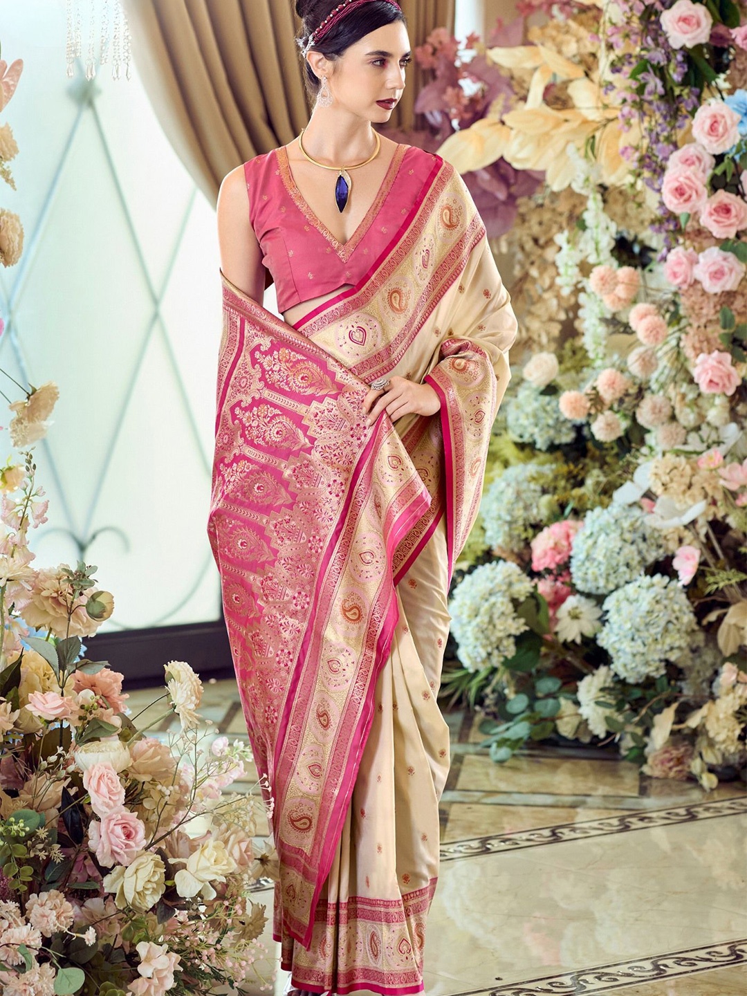 

MySilkLove Woven Design Zari Silk Blend Banarasi Saree, Cream