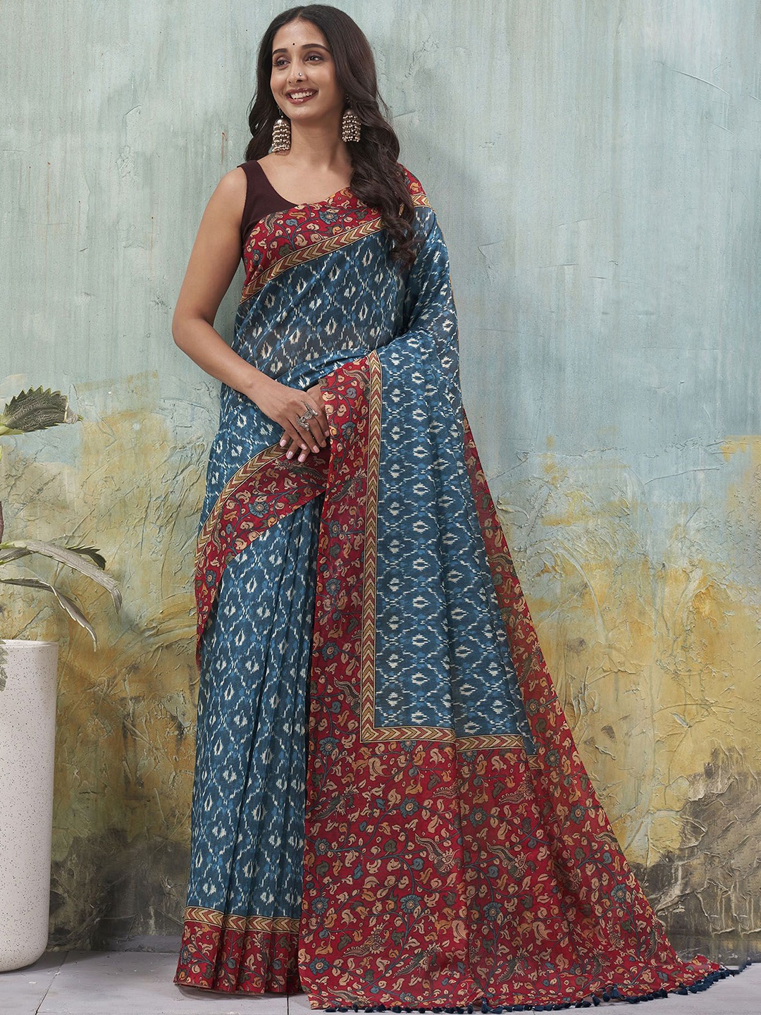 

Ekana Ethnic Motifs Saree, Blue