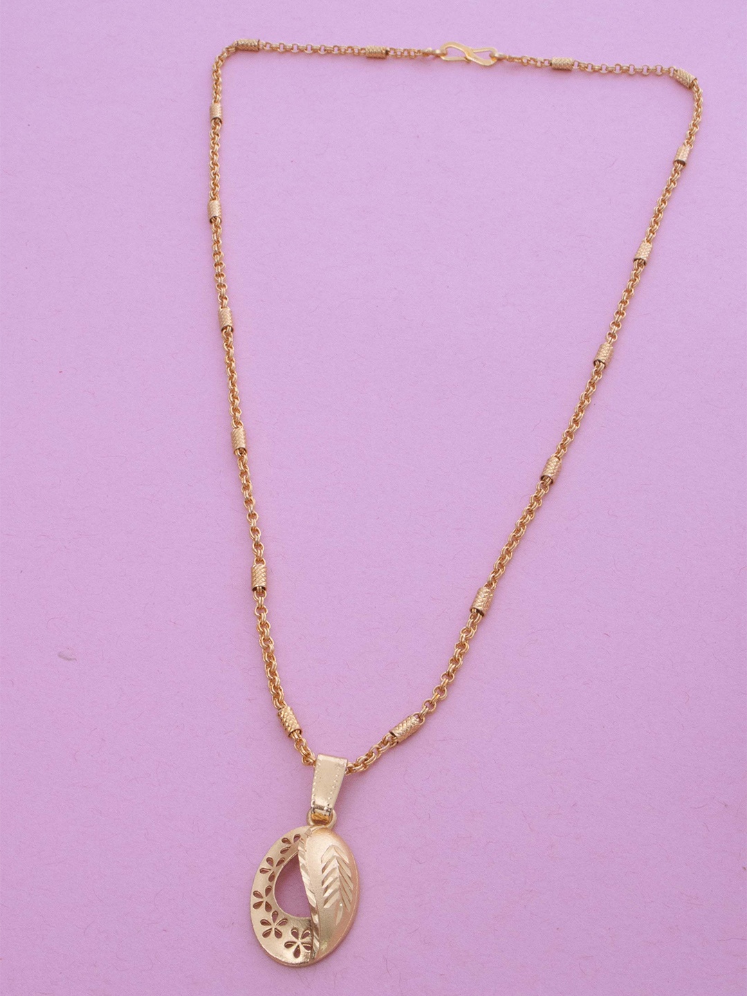 

Ramdev Art Fashion Jwellery Gold-Plated Floral & Leaf Pendant With Chain