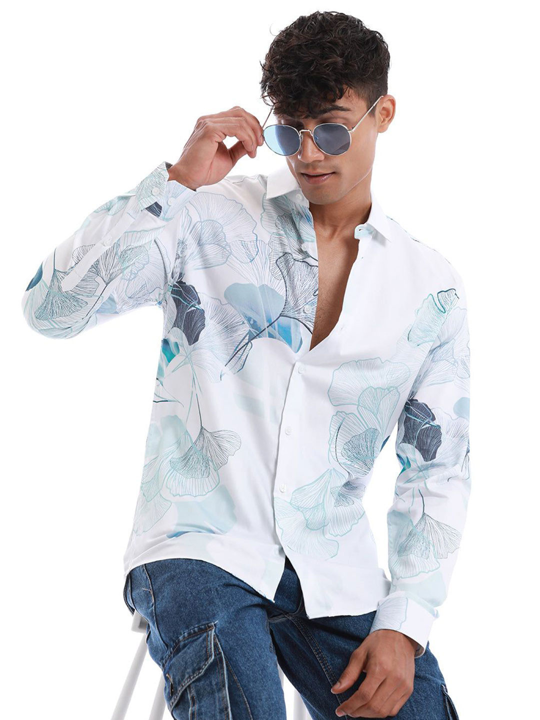 

Banana Club Men Relaxed Slim Fit Floral Opaque Printed Casual Shirt, Blue