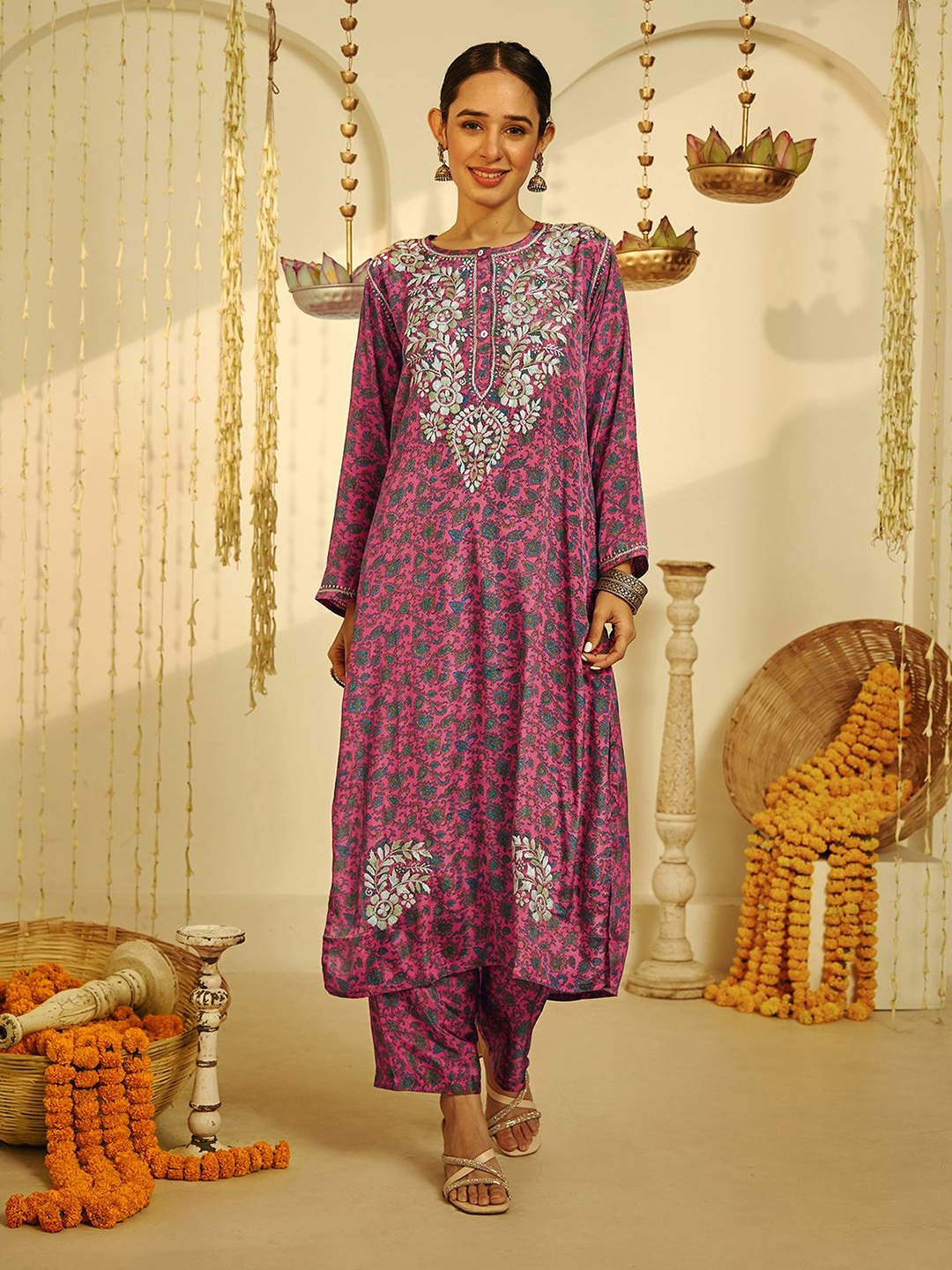 

House Of Chikankari Women's Woven Chikankari Crepe Kurta Set, Purple