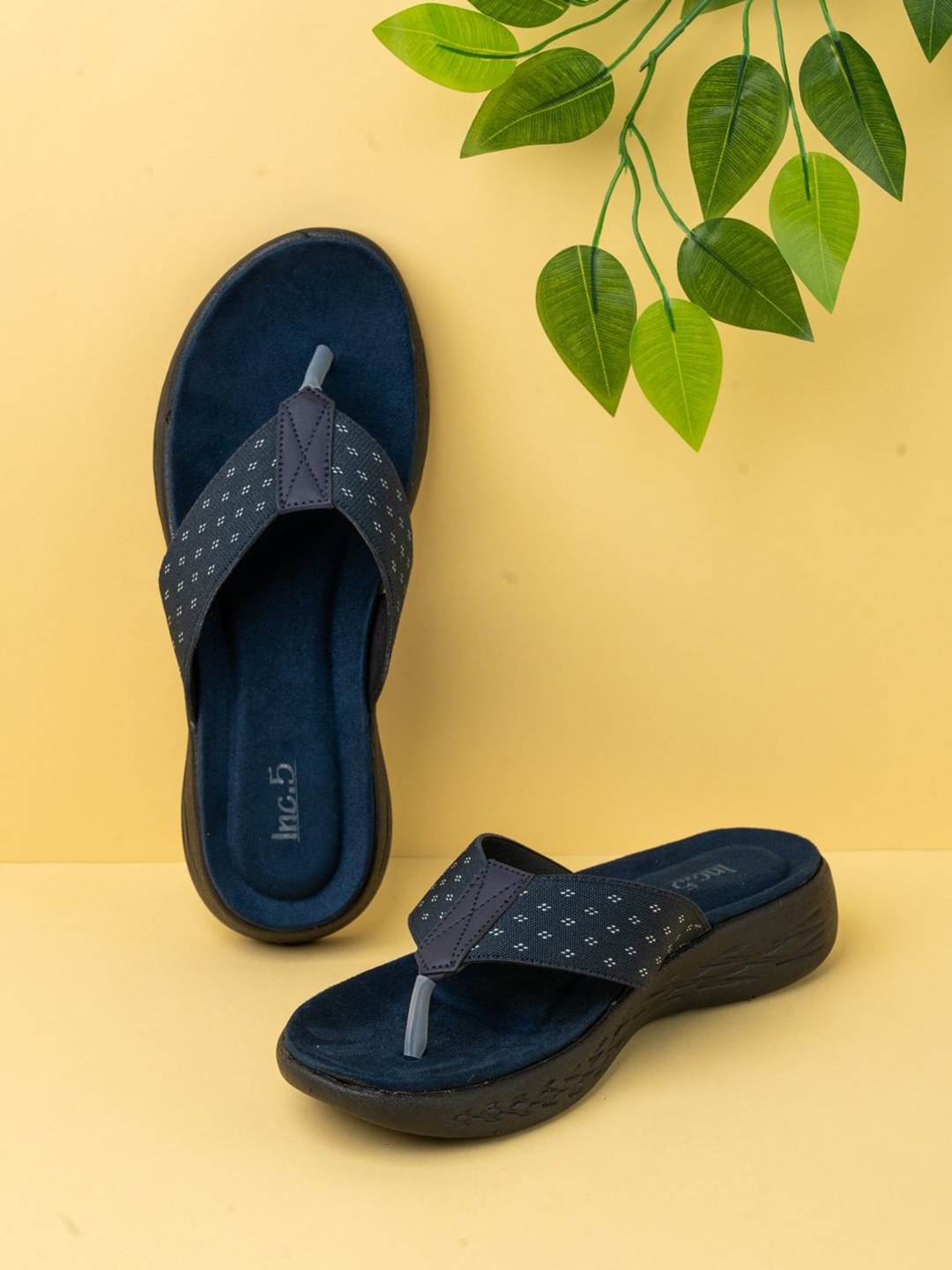 

Inc 5 Women Thong Flip-Flops, Navy blue