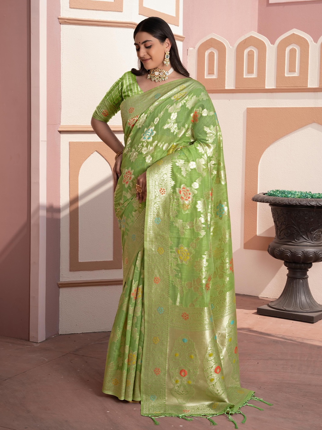 

GAJARAI Woven Design Zari Silk Cotton Banarasi Saree, Green