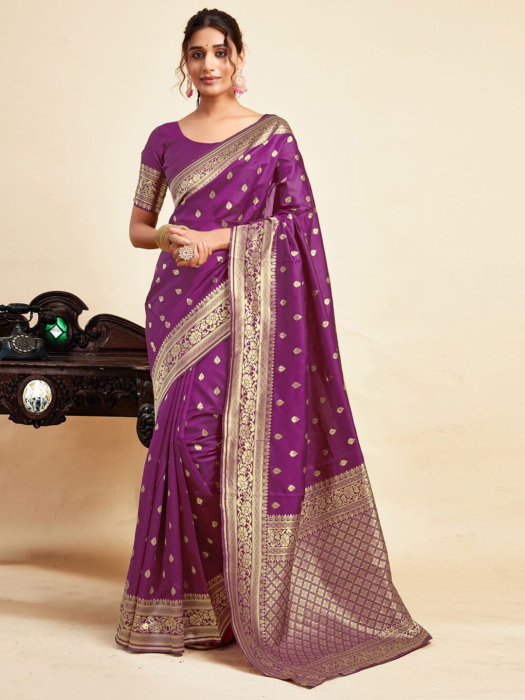 

KALINI Woven Design Zari Banarasi Saree, Purple