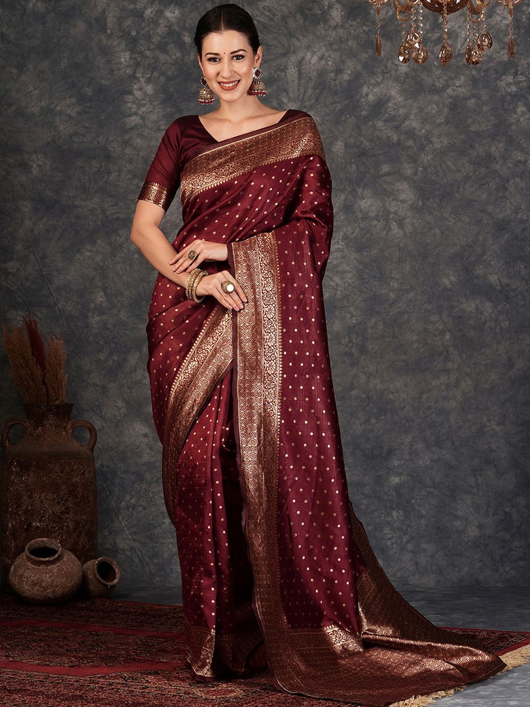 

KALINI Ethnic Motifs Woven Design Zari Banarasi Saree, Maroon