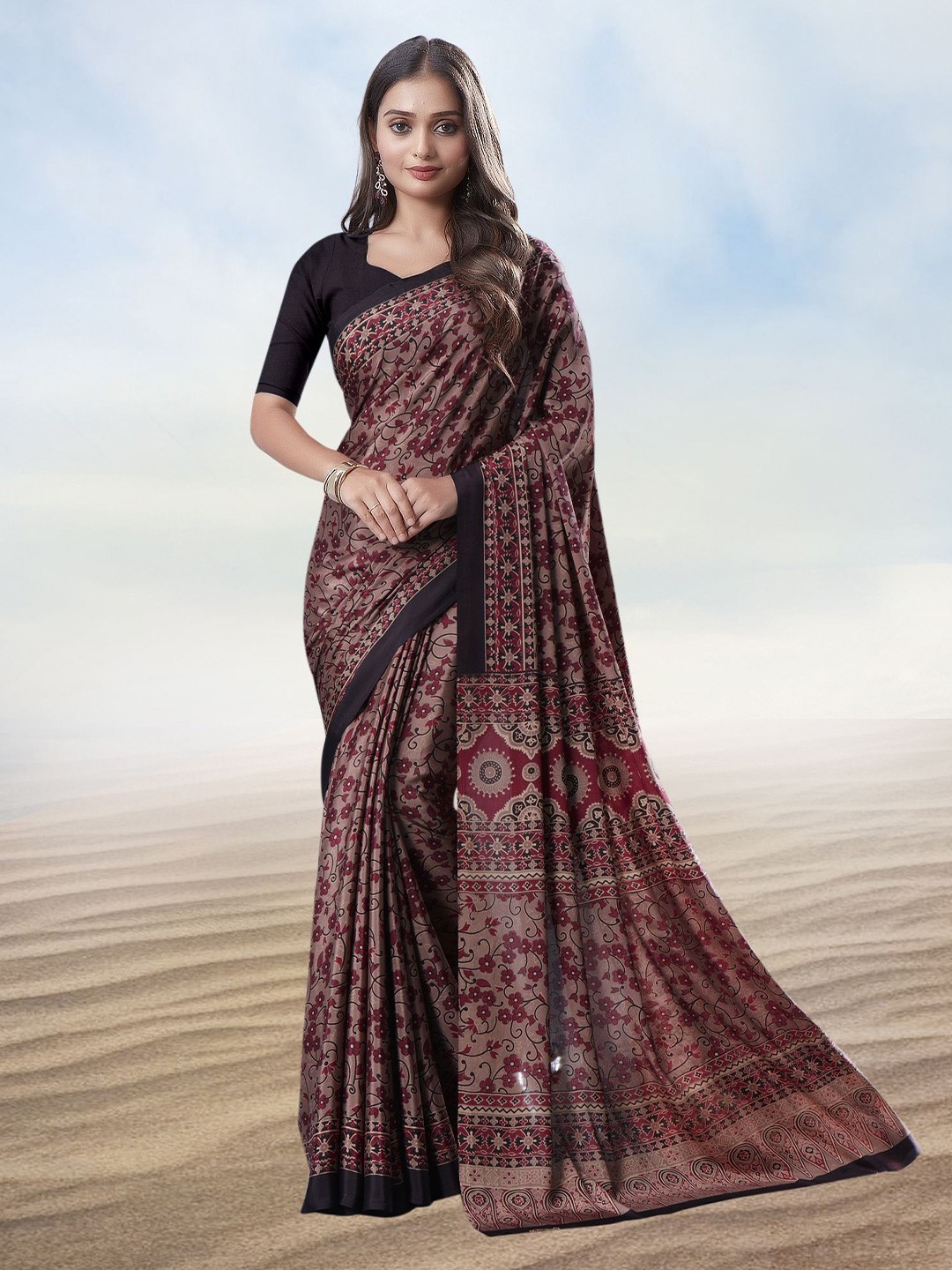 

Kasak Floral Pure Crepe Saree, Brown