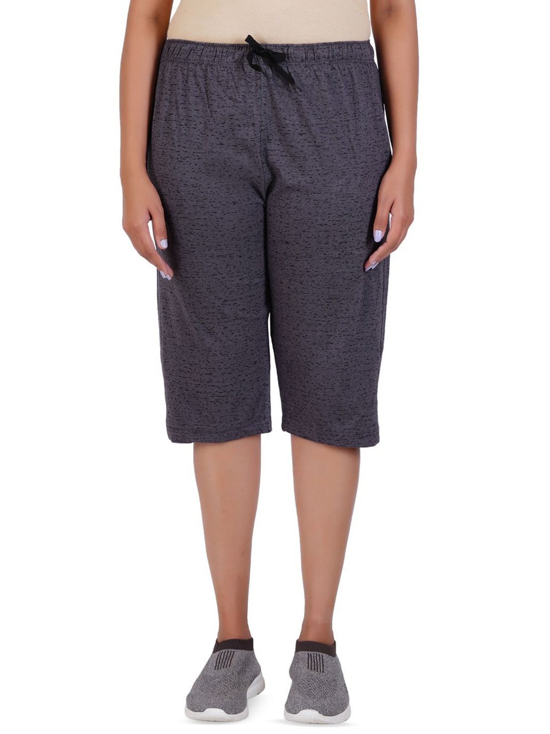 

FEEL TRACK Women Printed Mid-Rise Cotton Capris, Grey
