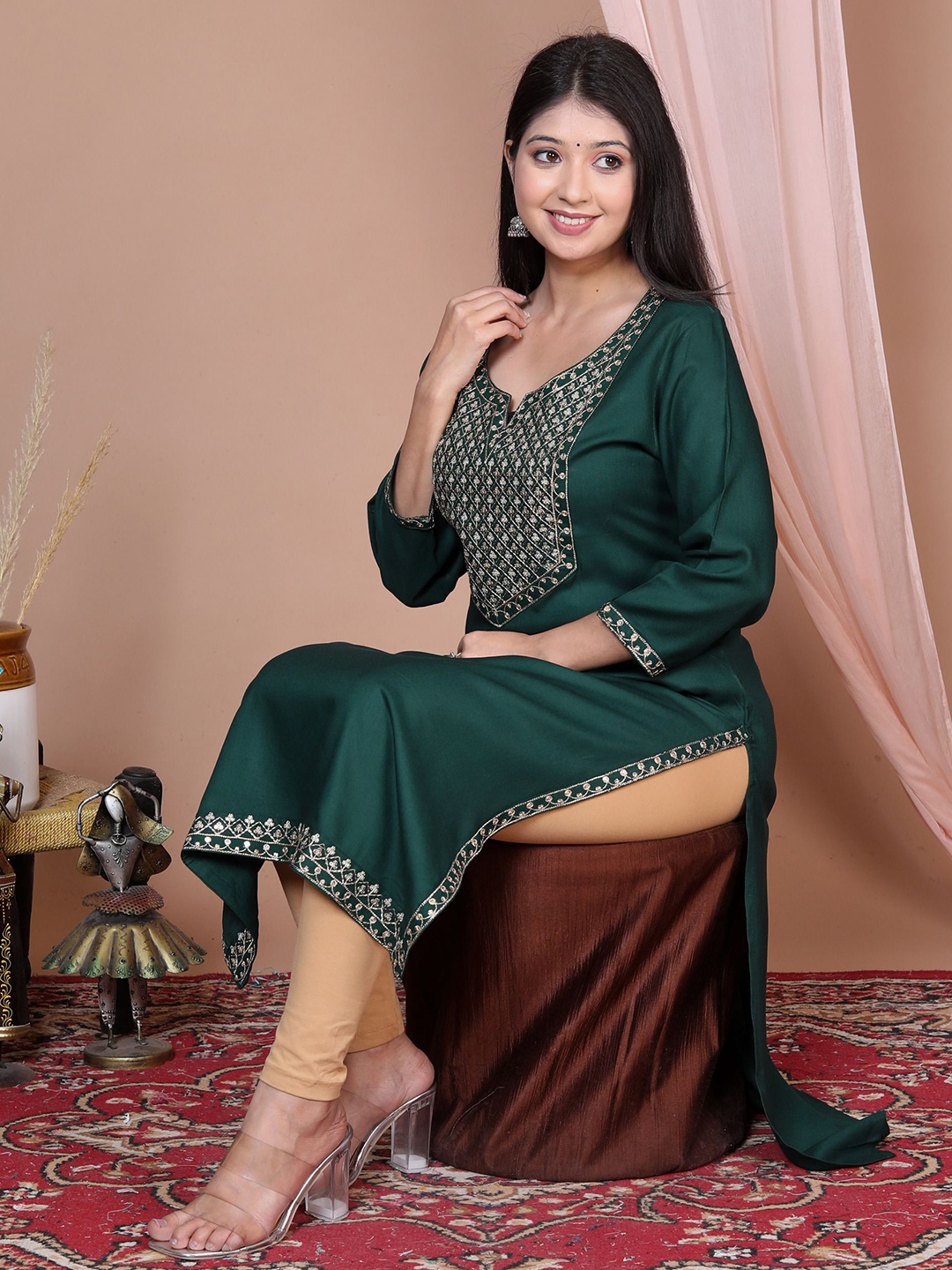 

His&Her Women Geometric Yoke Design Sequinned Kurta, Green