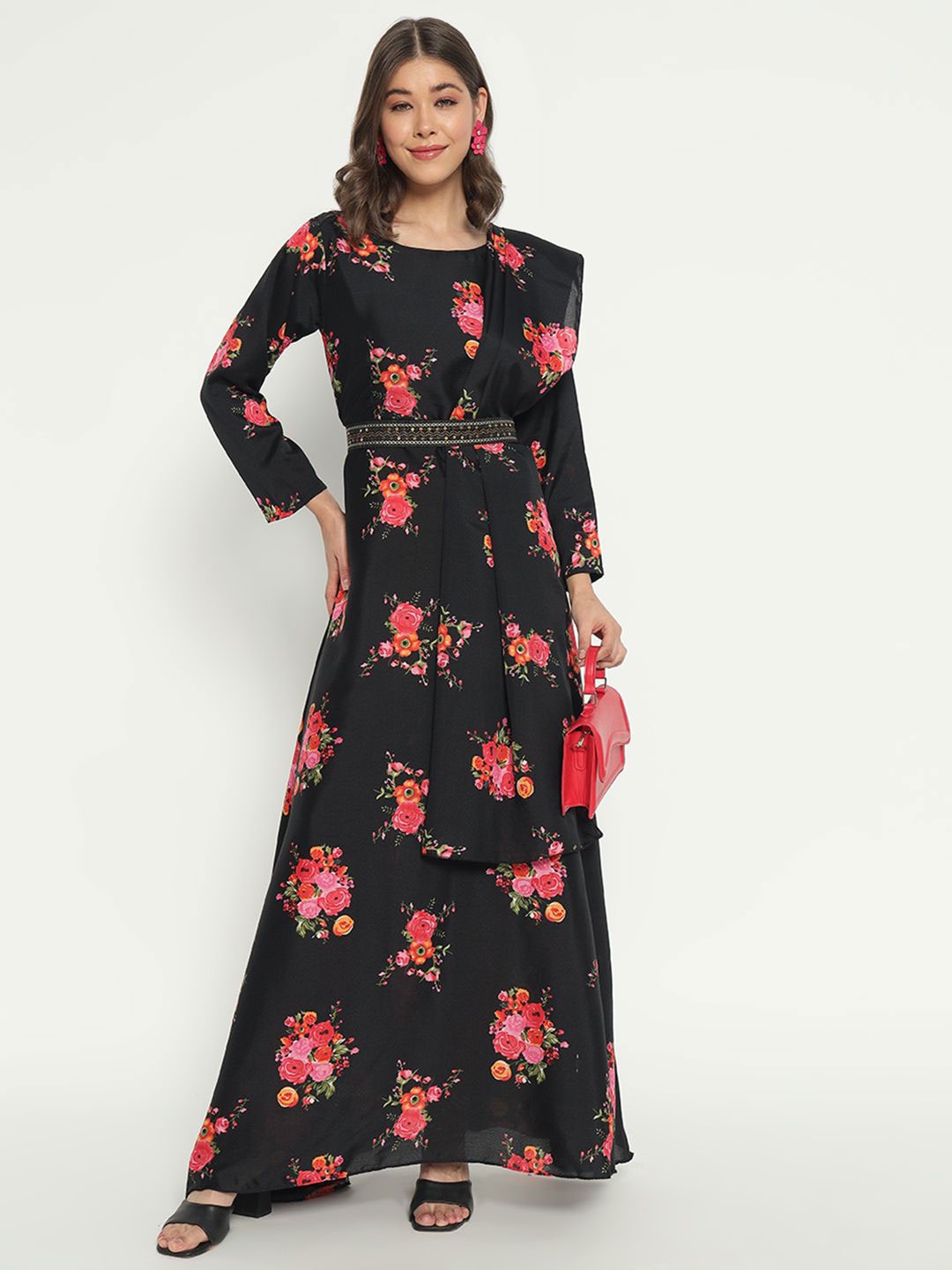 

Krunal Raiyani Women Floral Printed Cotton Maxi Dress With Dupatta & Belt, Black