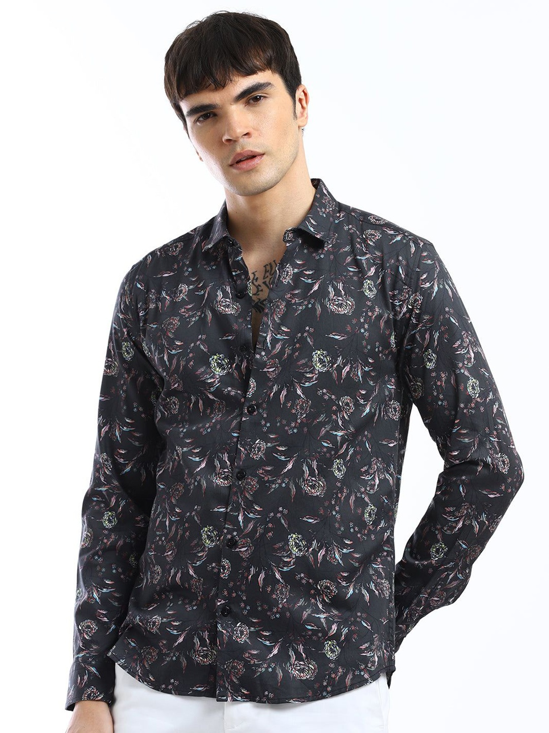 

Banana Club Men Relaxed Slim Fit Floral Opaque Printed Casual Shirt, Black
