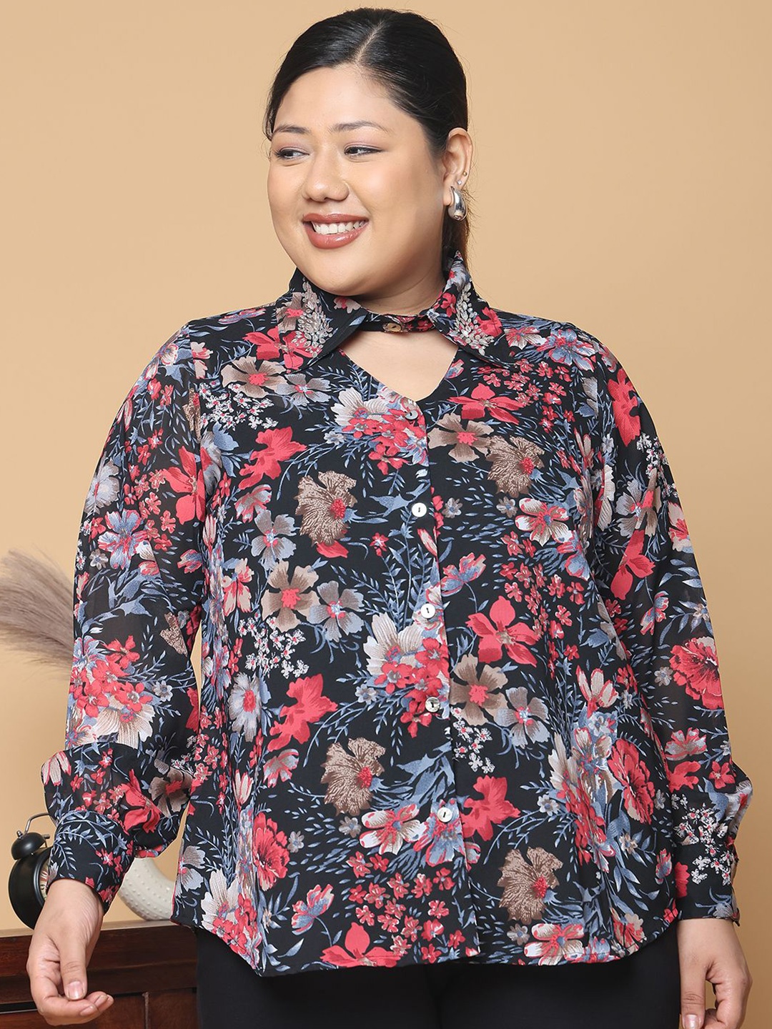 

theRebelinme Women Plus Size Relaxed Fit Spread Collar Floral Printed Party Shirt, Black