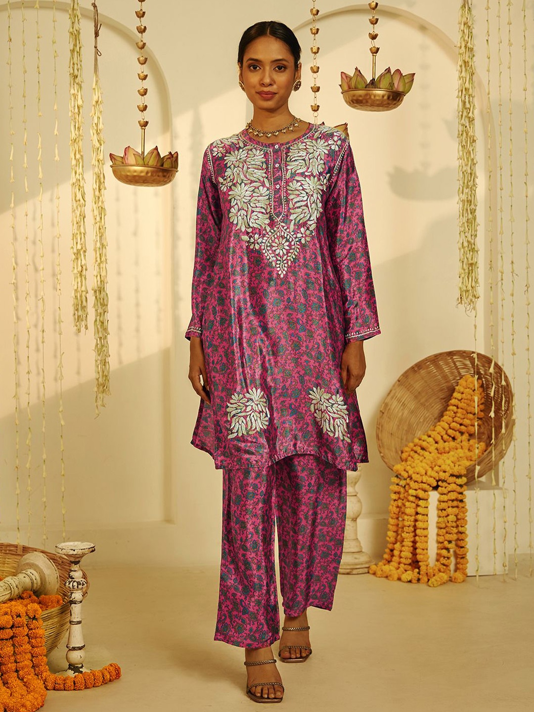 

House Of Chikankari Women Woven Chikankari Crepe Set, Purple
